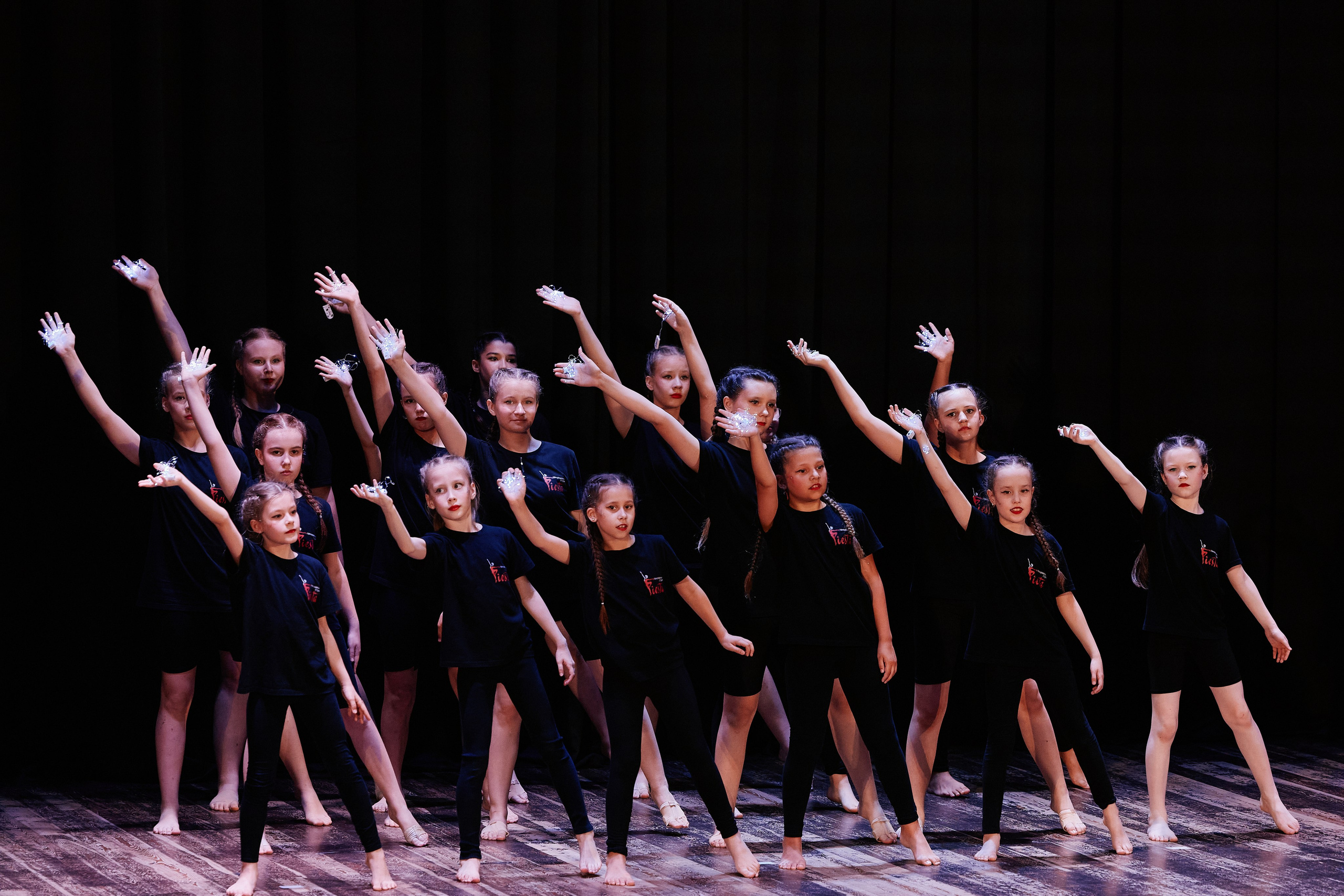 Концерт танцевальной студии Фиеста 08.06. Свадебный репортажный фотограф краснодар максим дремов дрёмов фотосессия студия цена