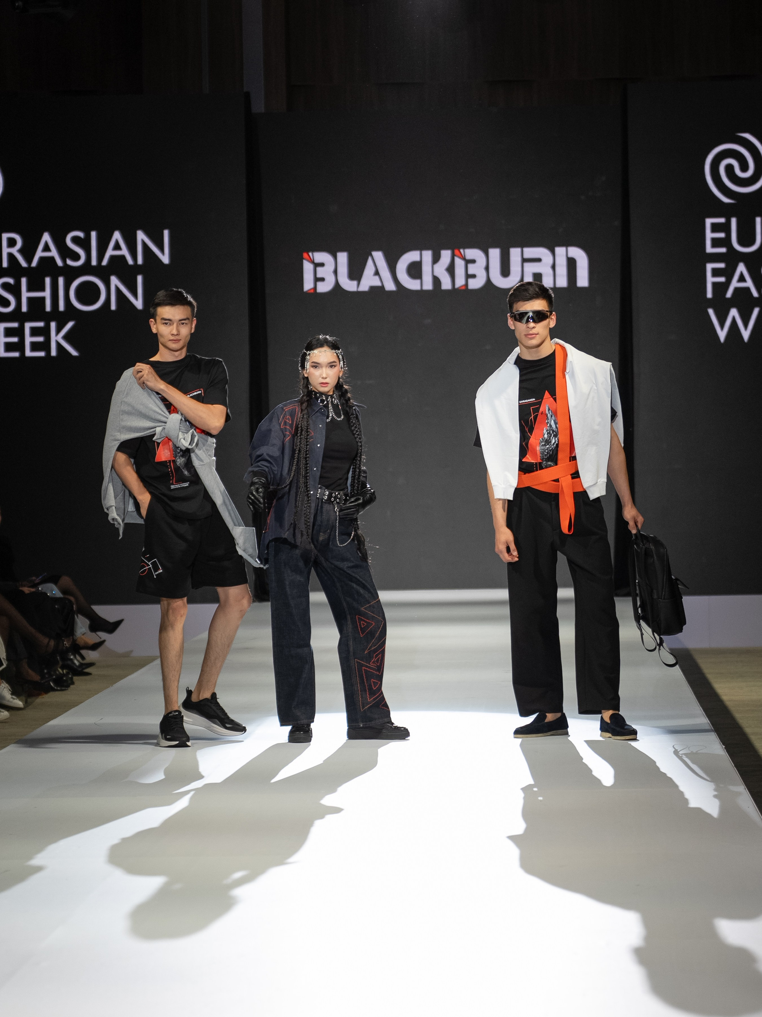 EURASIAN FASHION WEEK BlackBurn. Сайт Алматинского НЮ АРТ, будуар и фэшн фотографа Дениса Карпенко