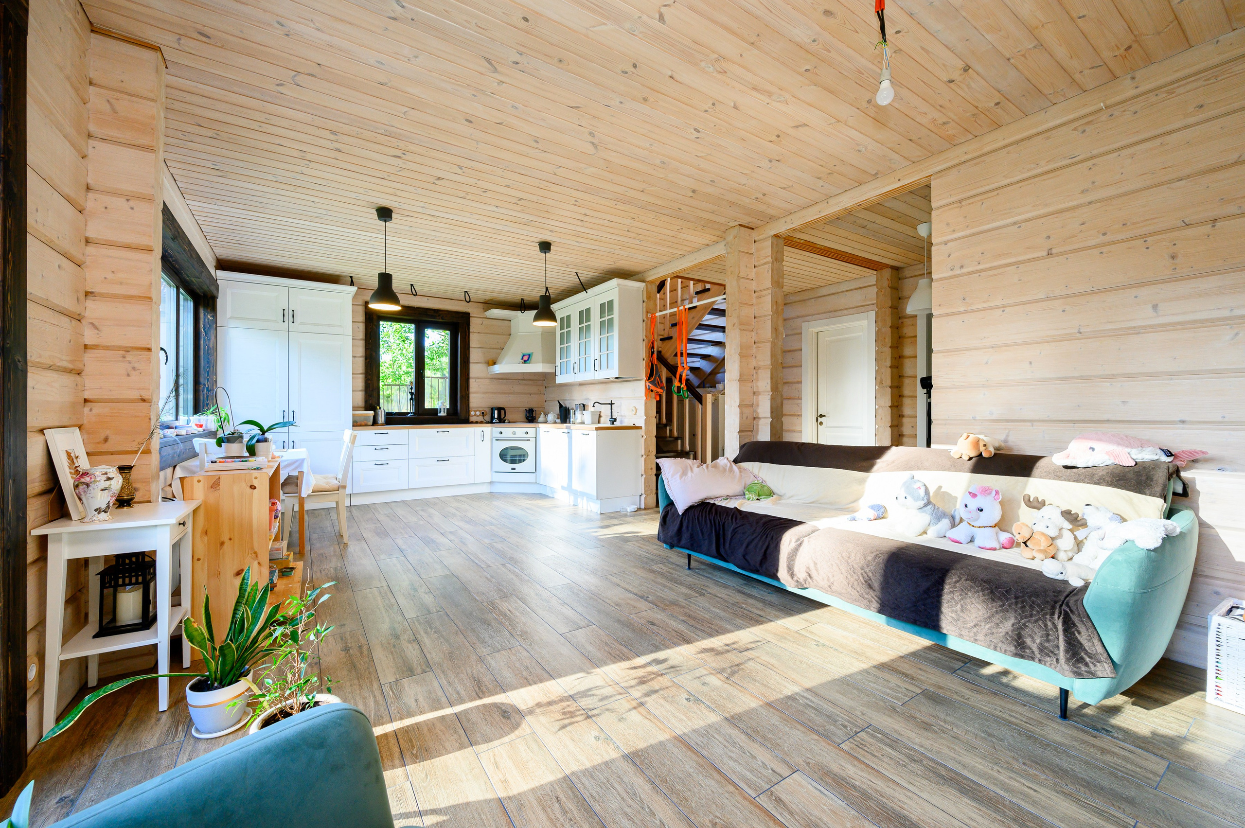 Дом на продажу в Ленинградской области. Интерьерный фотограф. Фото- видеосъемка недвижимости Санкт-Петербург