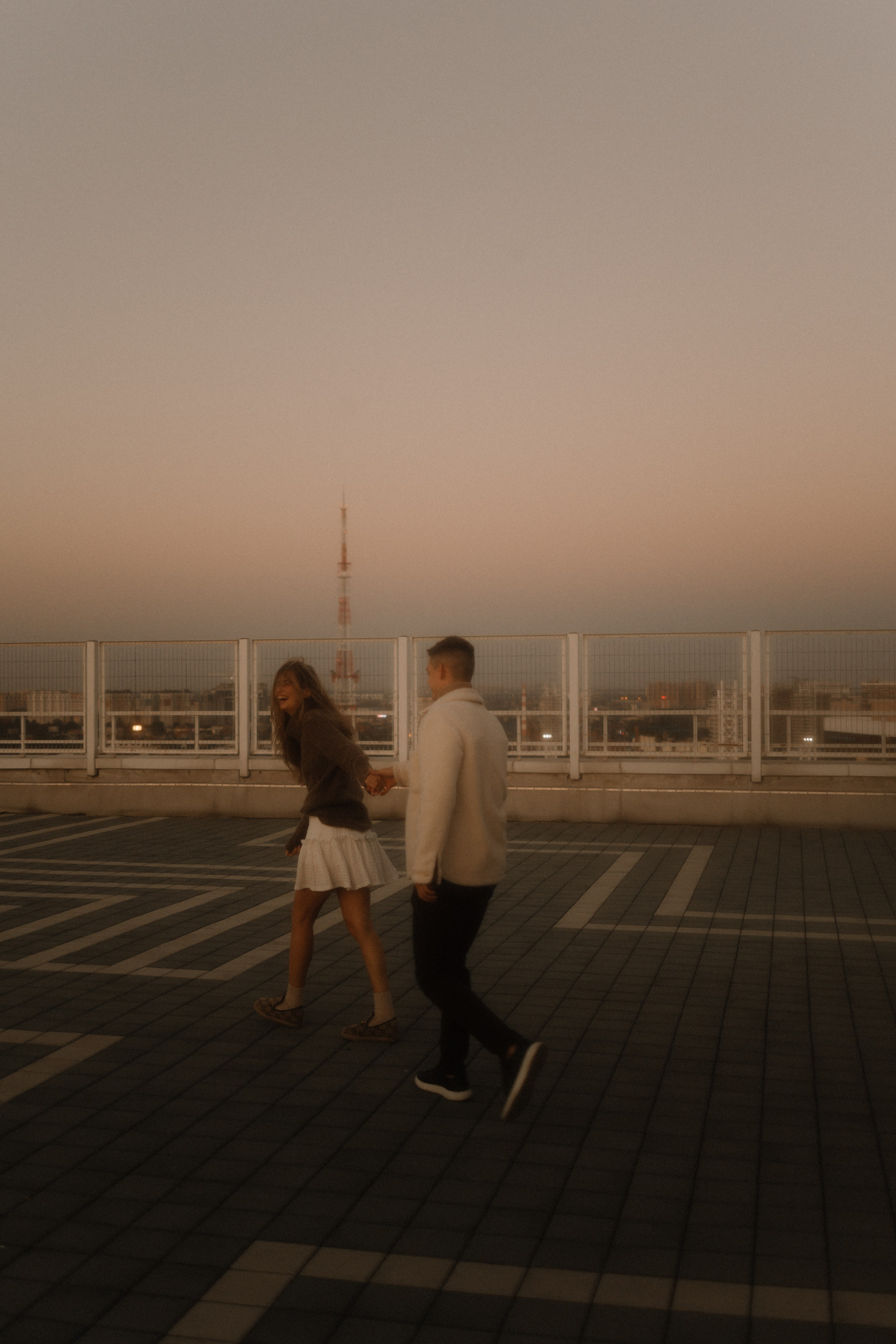 Никита и Лера. Крыша. Семейный фотограф в Краснодаре Храмова Анна