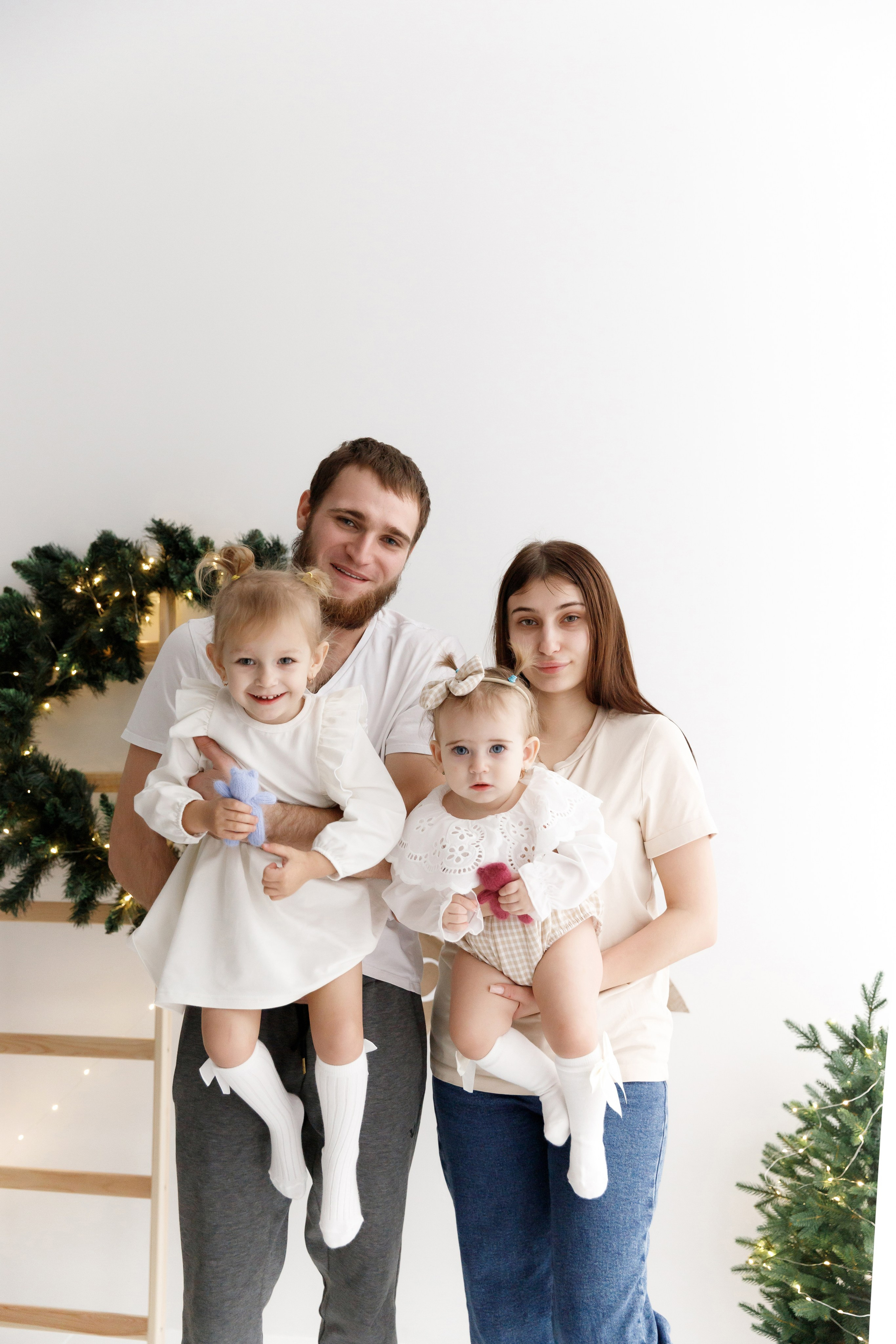 Две сестрички. Фотограф новорожденных Славянск-на-Кубани Куцевольская Екатерина