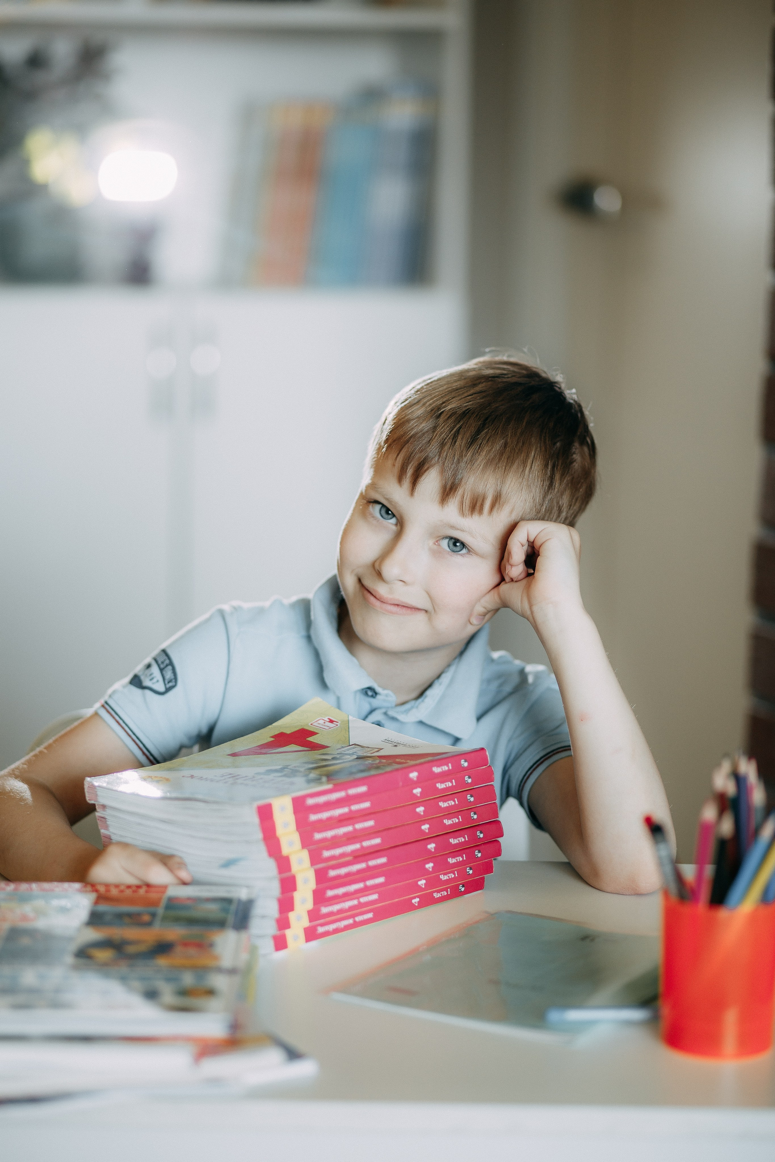 ШКОЛЬНЫЕ. ДИНИСЛАМ ГАЛЕЕВ | ФОТОГРАФ | МОСКВА