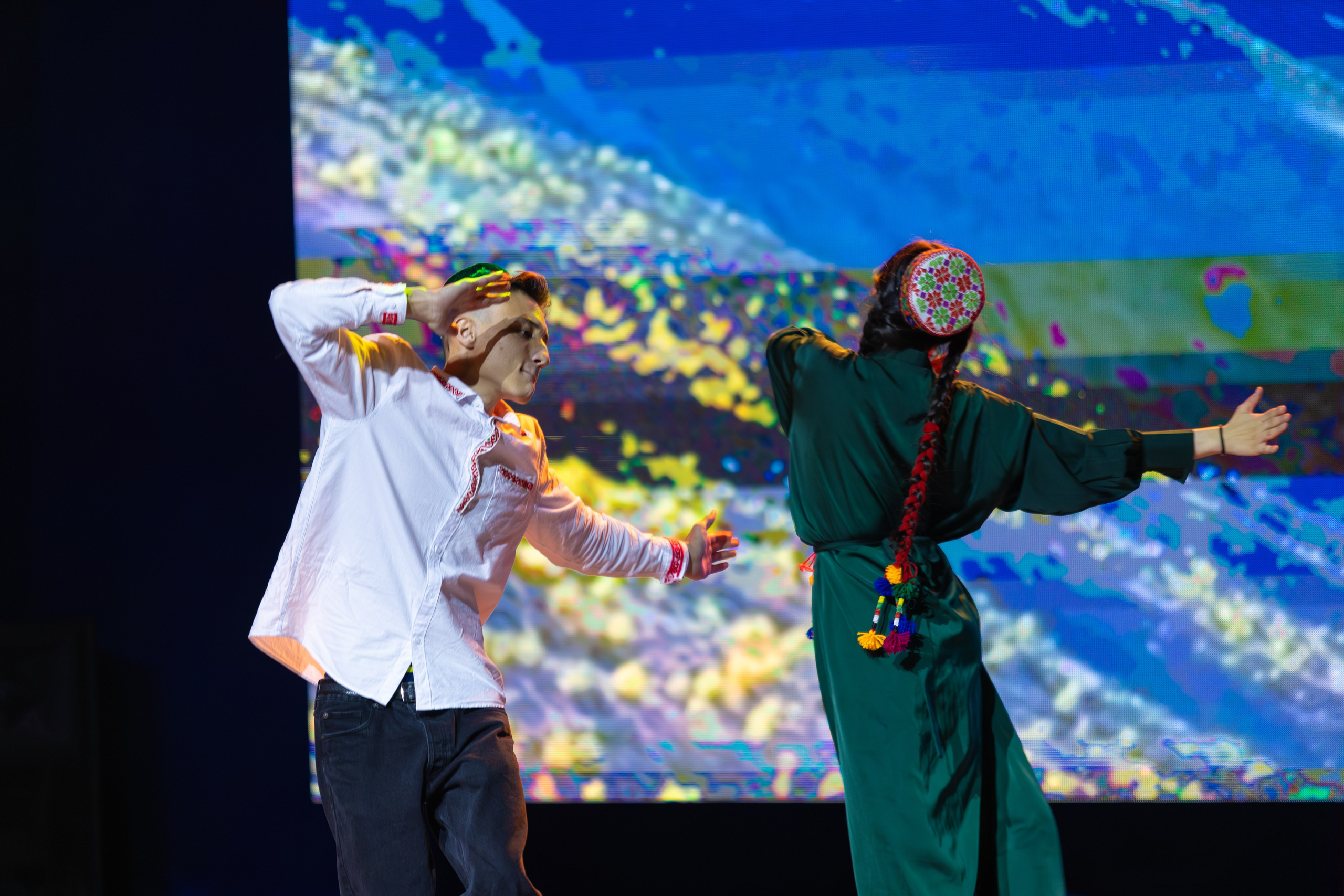 День международного студенческого единства в ДВФУ. Олег Катакинов| Репортажный фотограф в городе у моря (Владивосток)