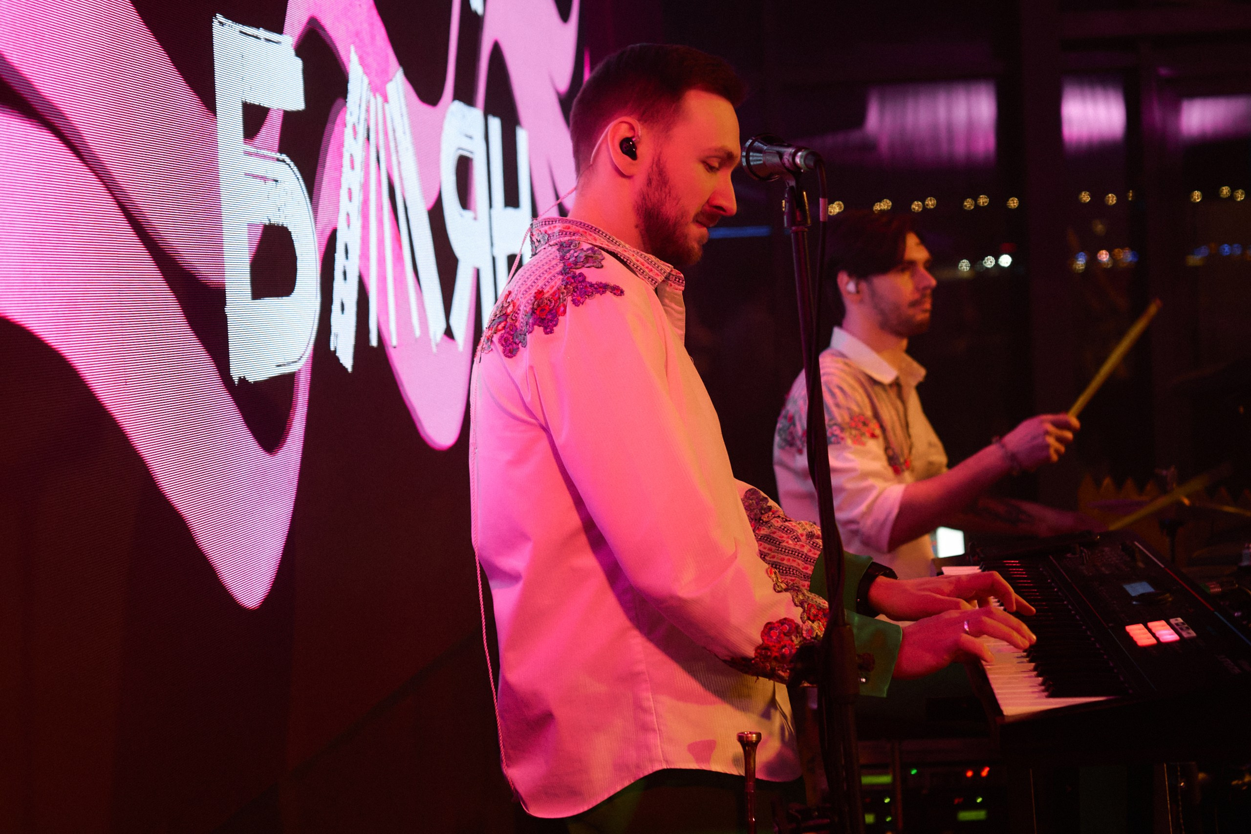 ROYAL BEACH — BIRTHDAY A LA RUSSE. Photographer — ERASTOV