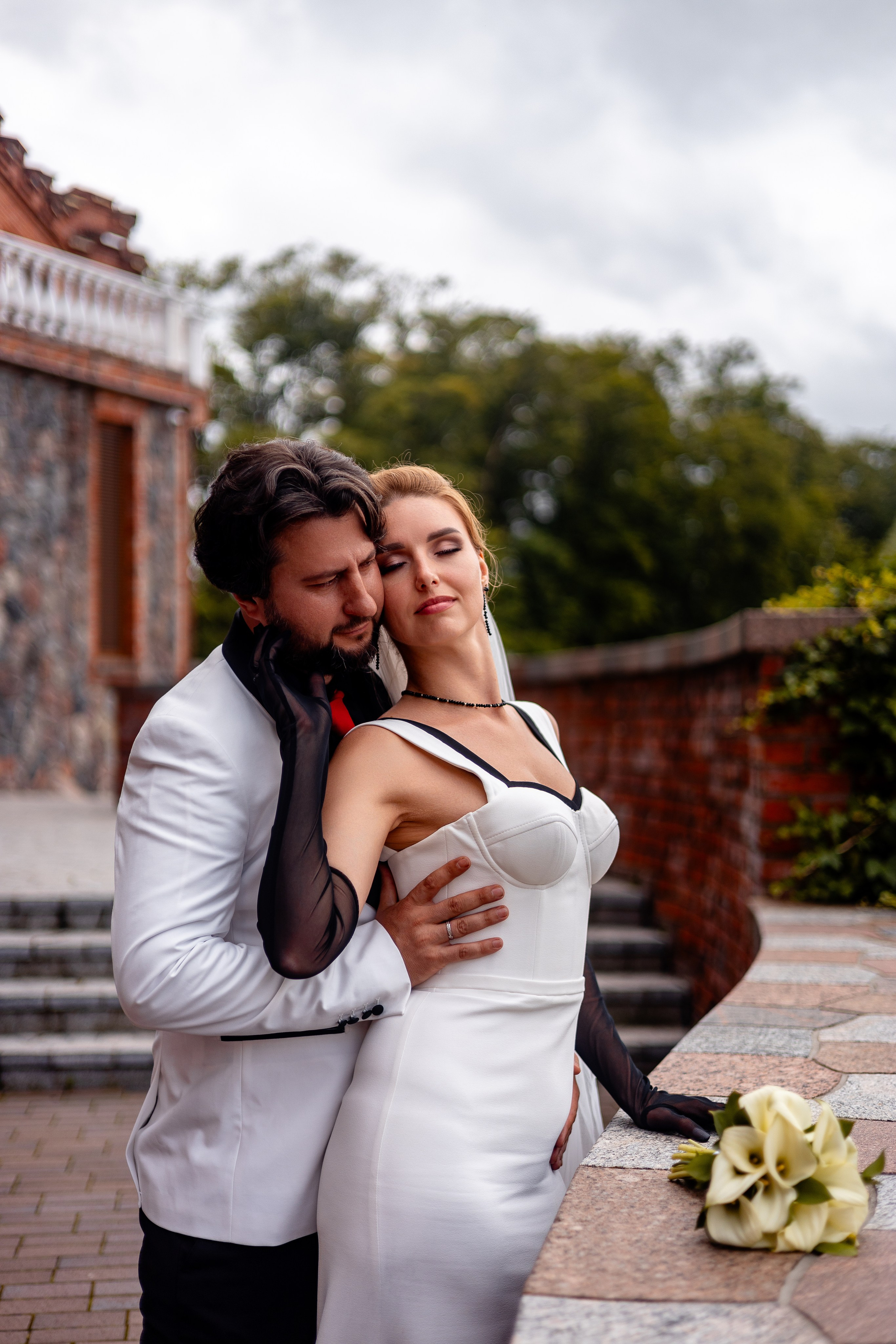 Евгений Саранцев, президент мотоклуба «Garage 13 MCC» и прекрасная Ирина. Фотограф Елена Медок Калининград