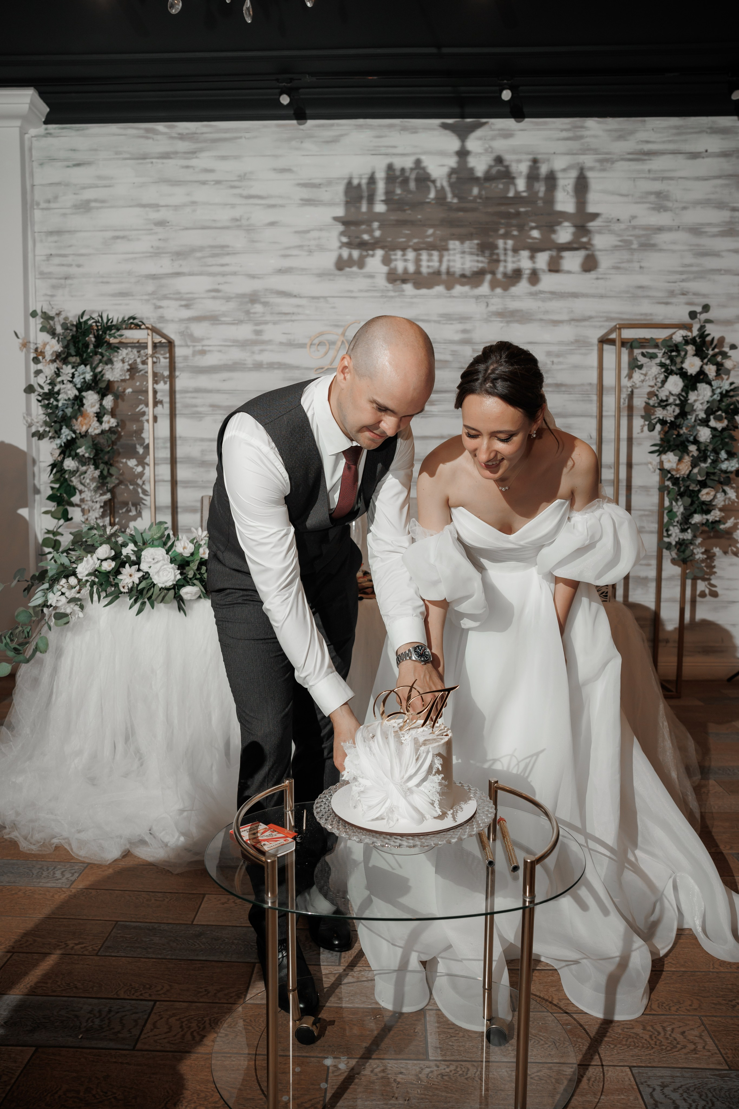 Полина и Дмитрий, загородный клуб «Барин», ЗАГС в г. Пушкино. Свадебный и репортажный фотограф (Москва, Королев и другие)