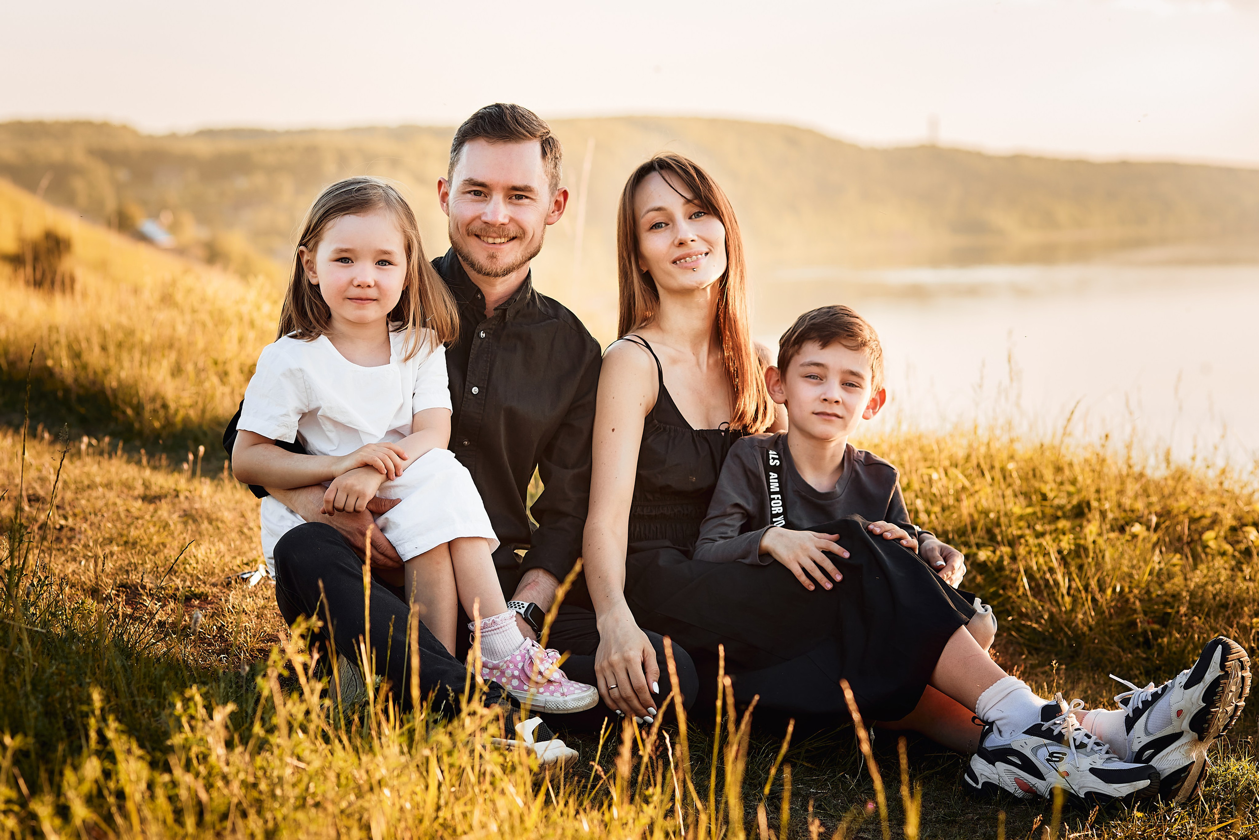 Артур, Лара, Егор и Алина. Свадебный фотограф Чайковский