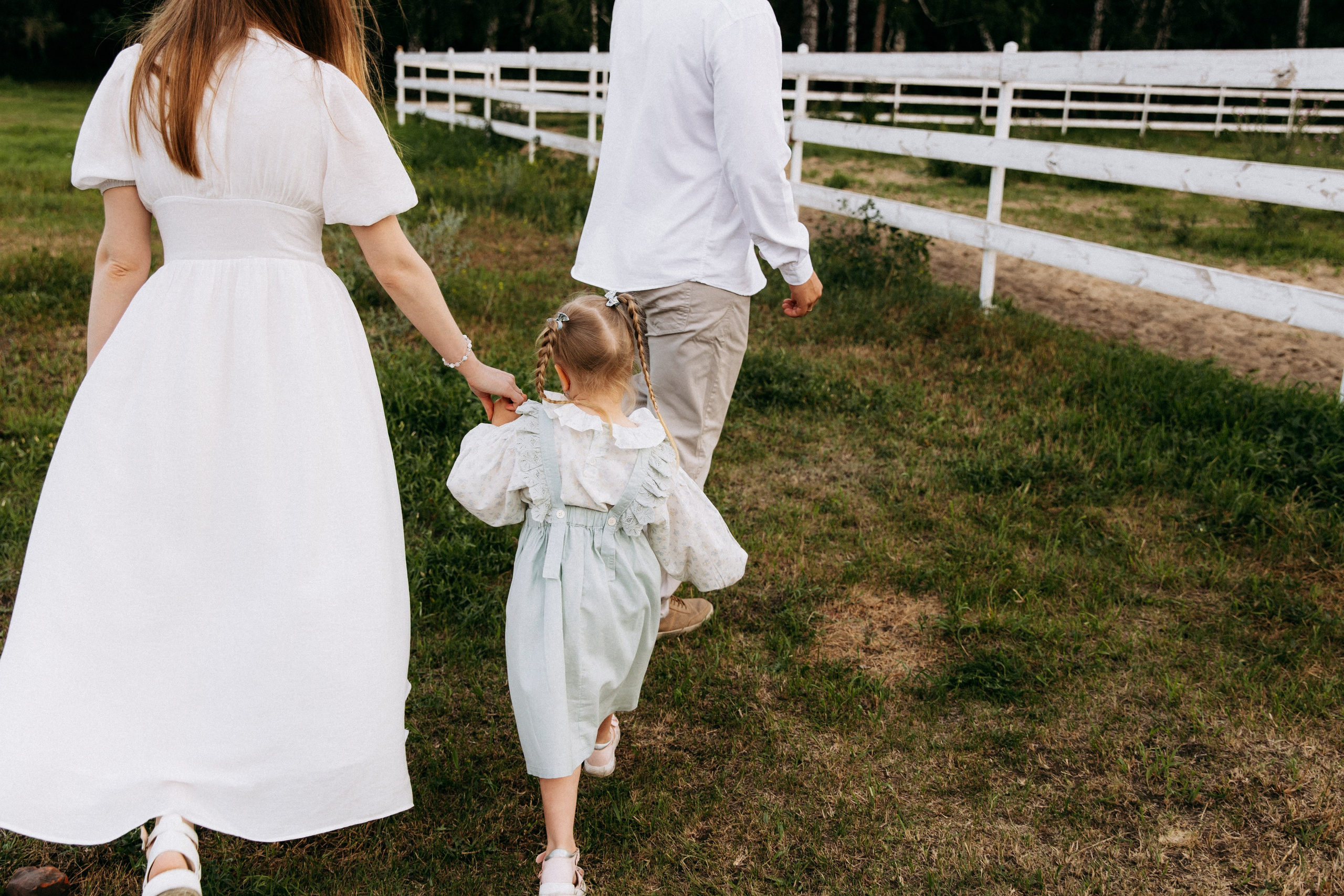 Мира и её семья. Главная