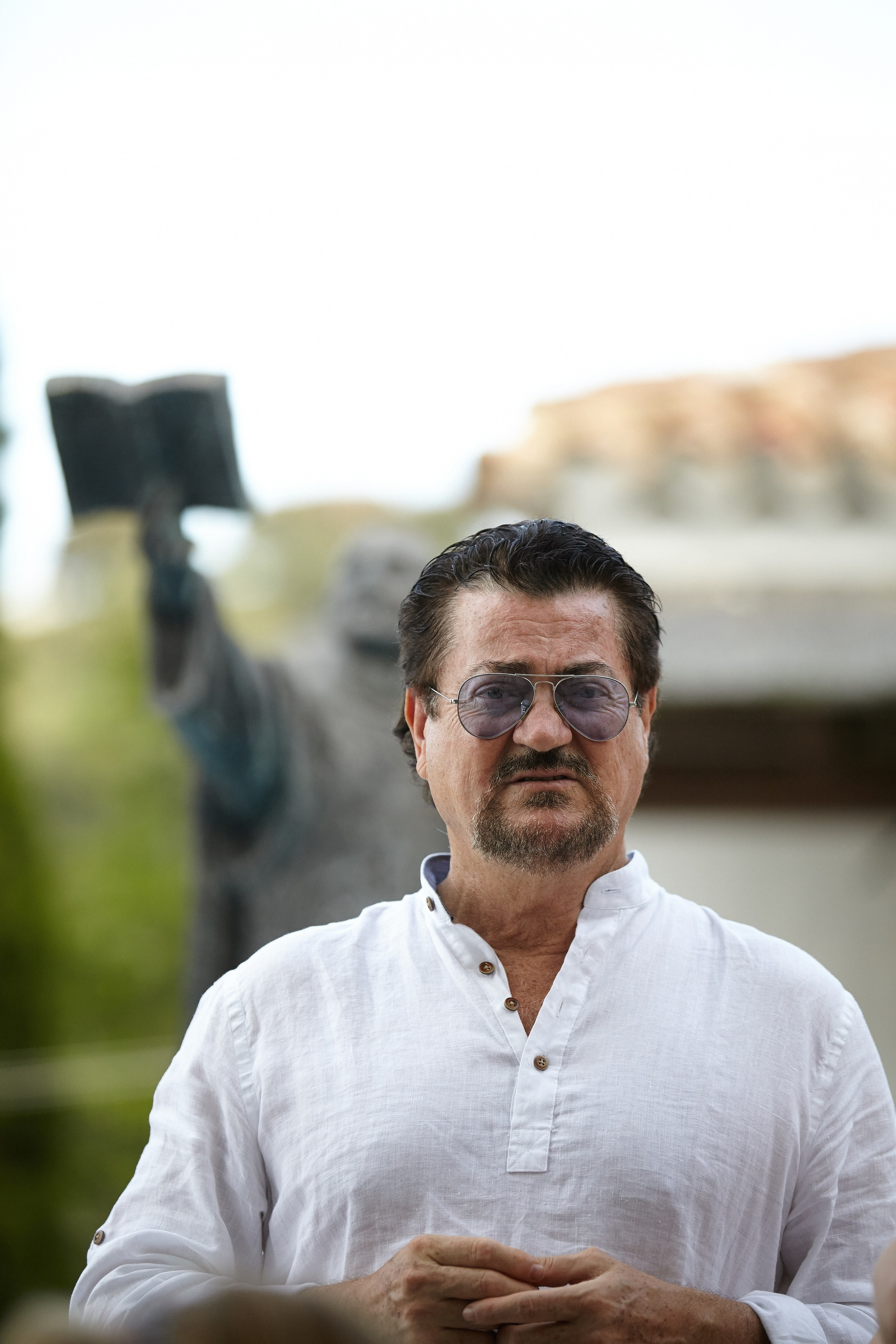 Ginnes Serran-Pagan. Художник. Скульптор. Поэт. Философ. Фотографирую масштабные события, людей и их истории по всему миру. Константин Трубников