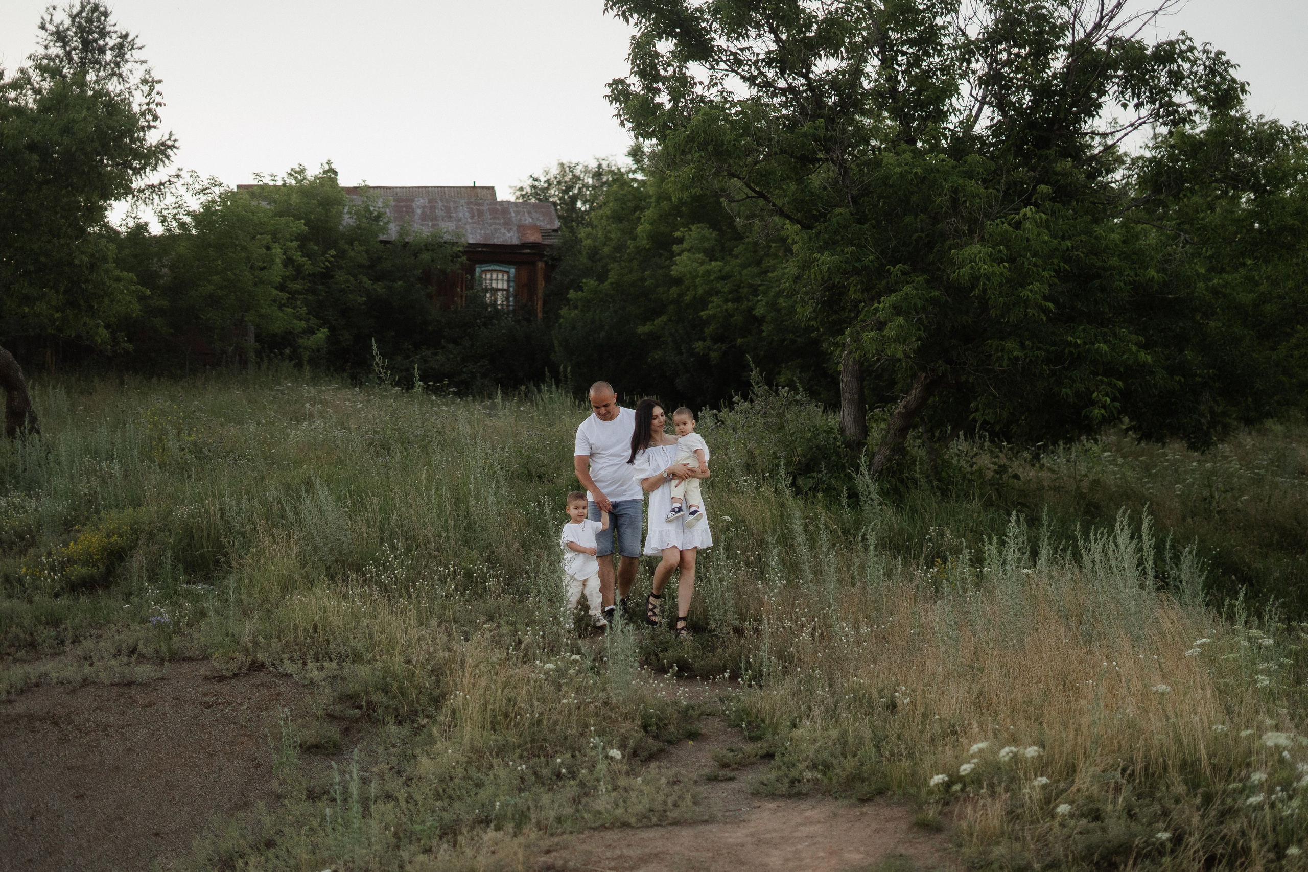 Аня, Денис, Ямиль и Даня. Главная