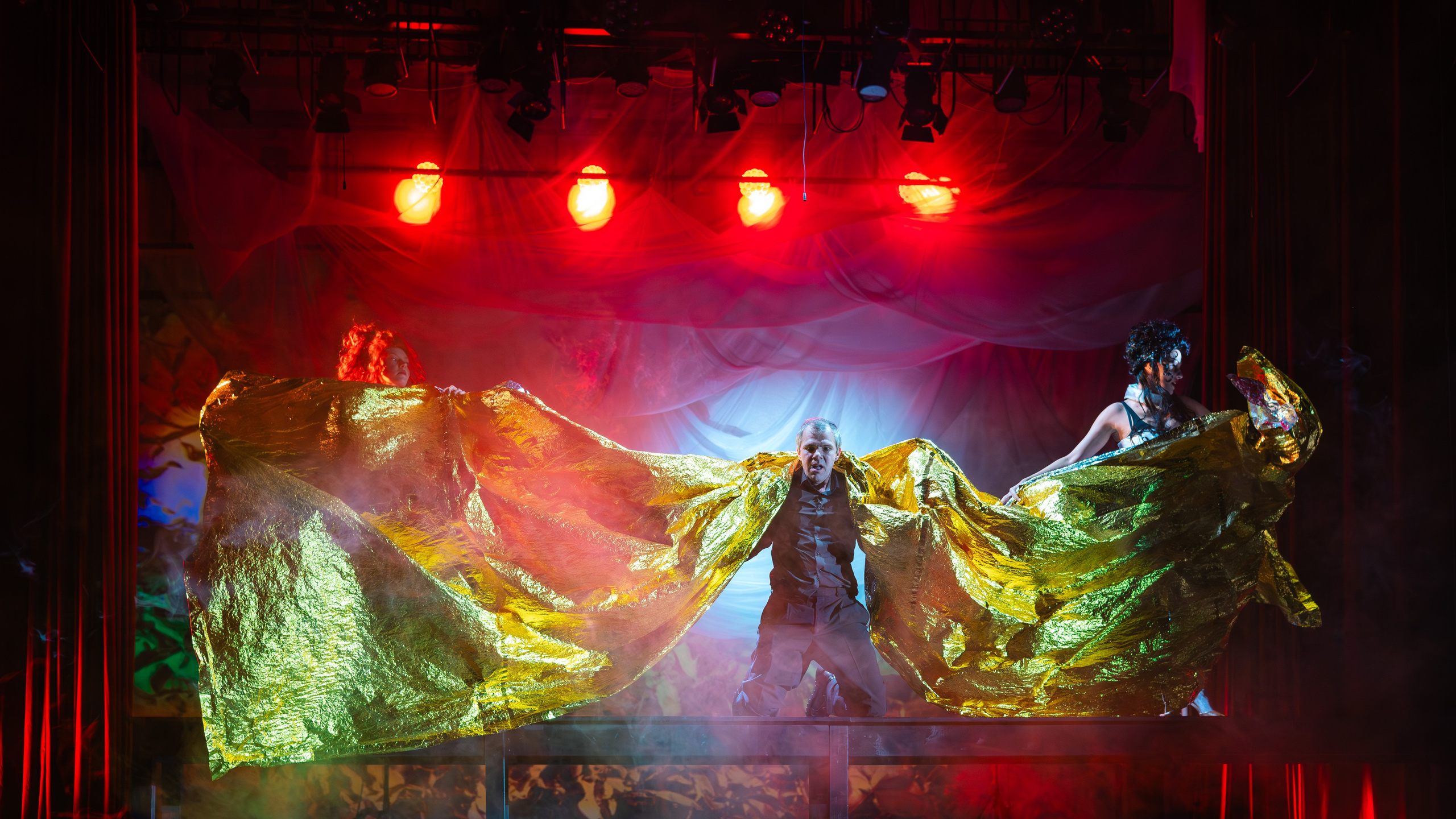 Театр Юного Зрителя «Маленькие трагедии». Фотограф Марк Файзулин