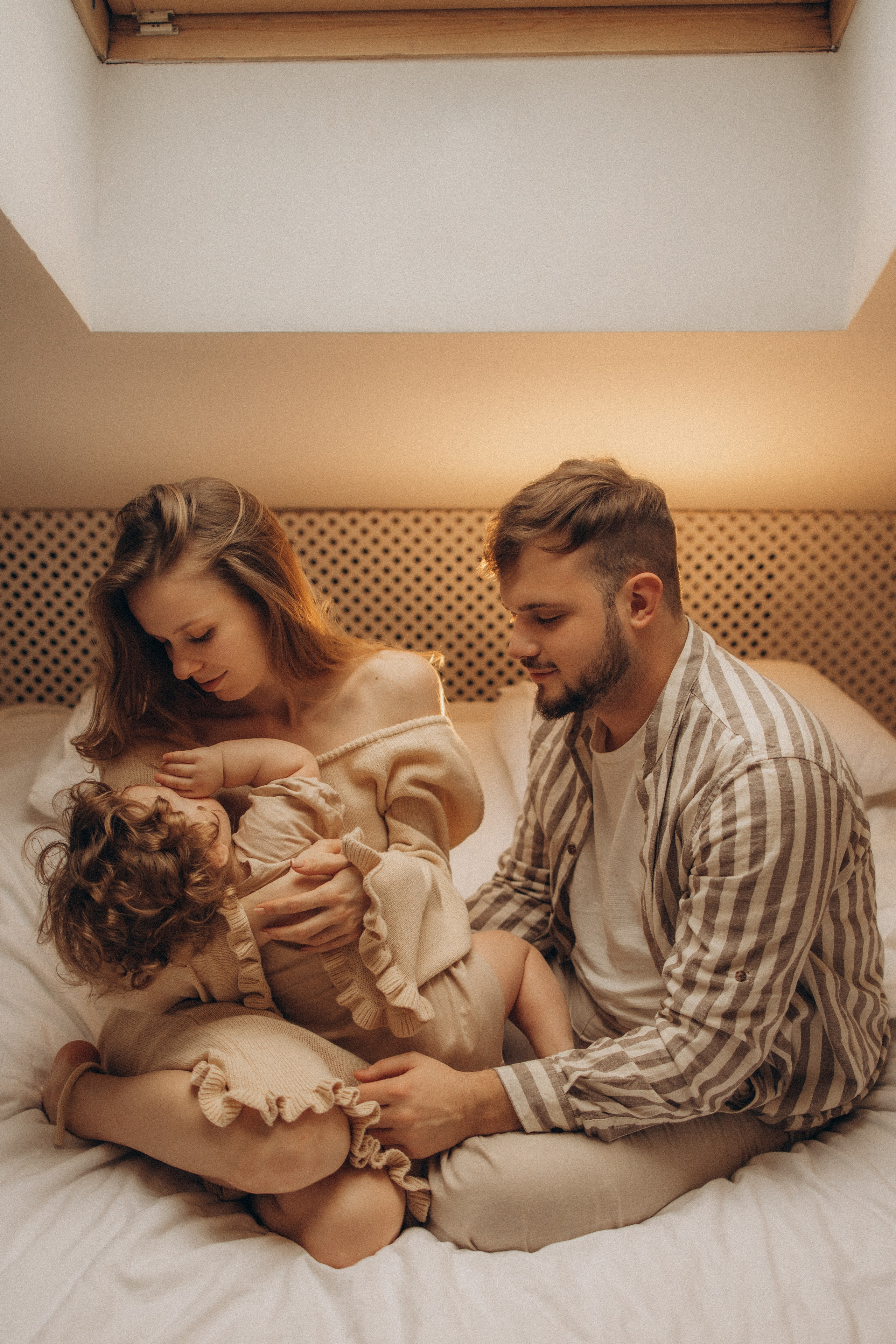 Алена, Вова, Святик. Фотокарточки о вас и о большой любви!