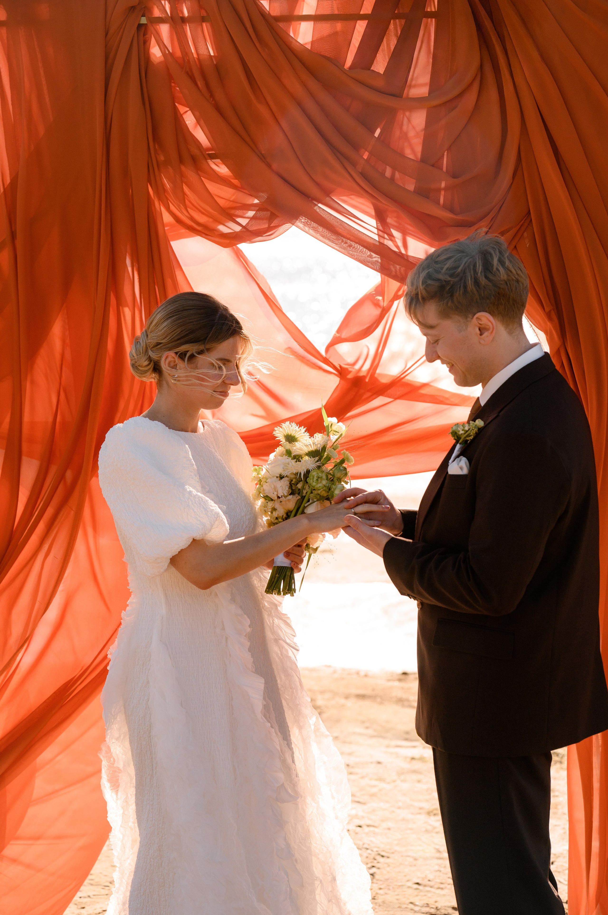 На берегу залива. Свадебный фотограф в Санкт-Петербурге, Москве, СПб Сергей Поддубный