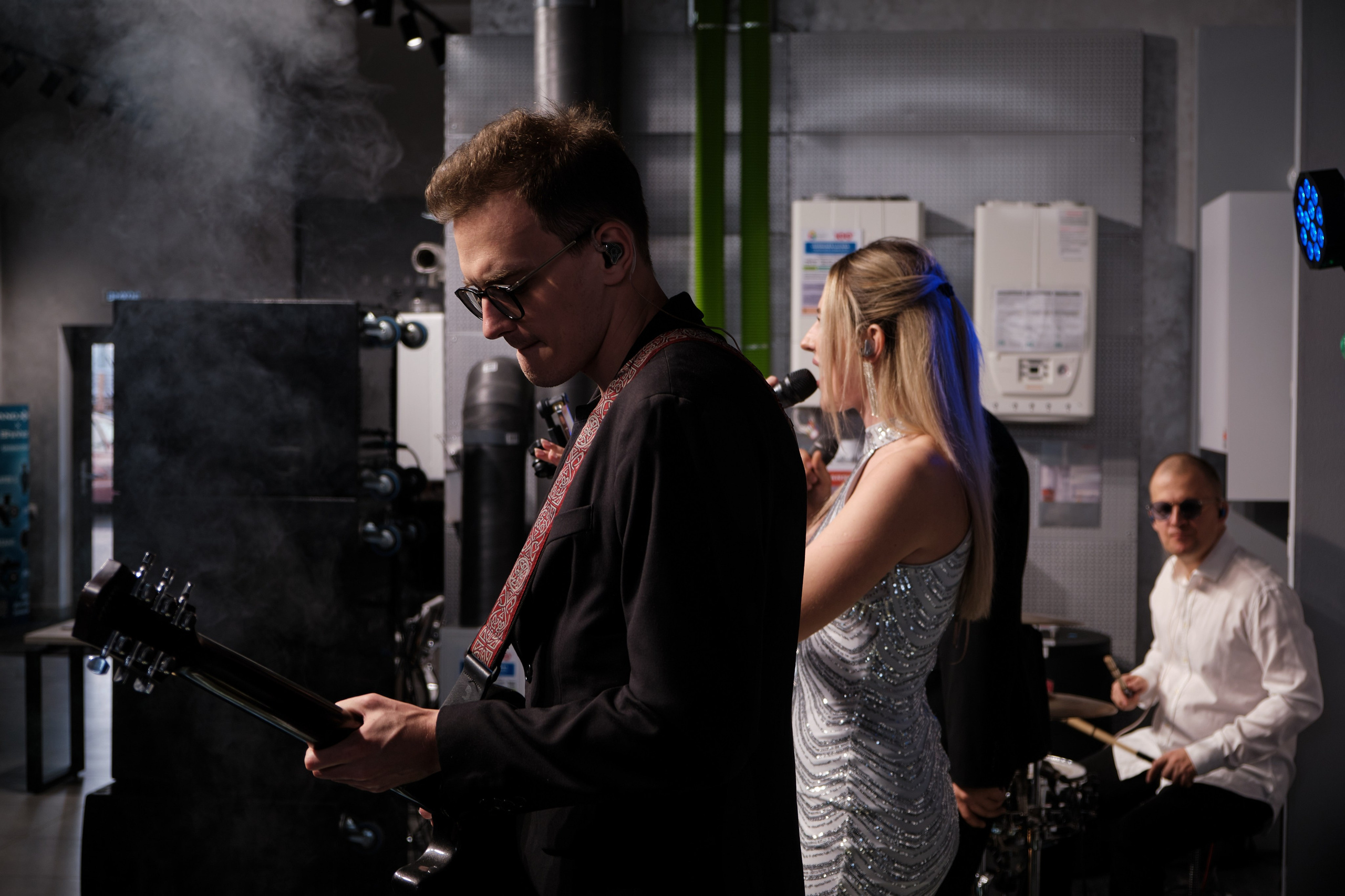 Открытие салона 100 градусов. Антон Ив