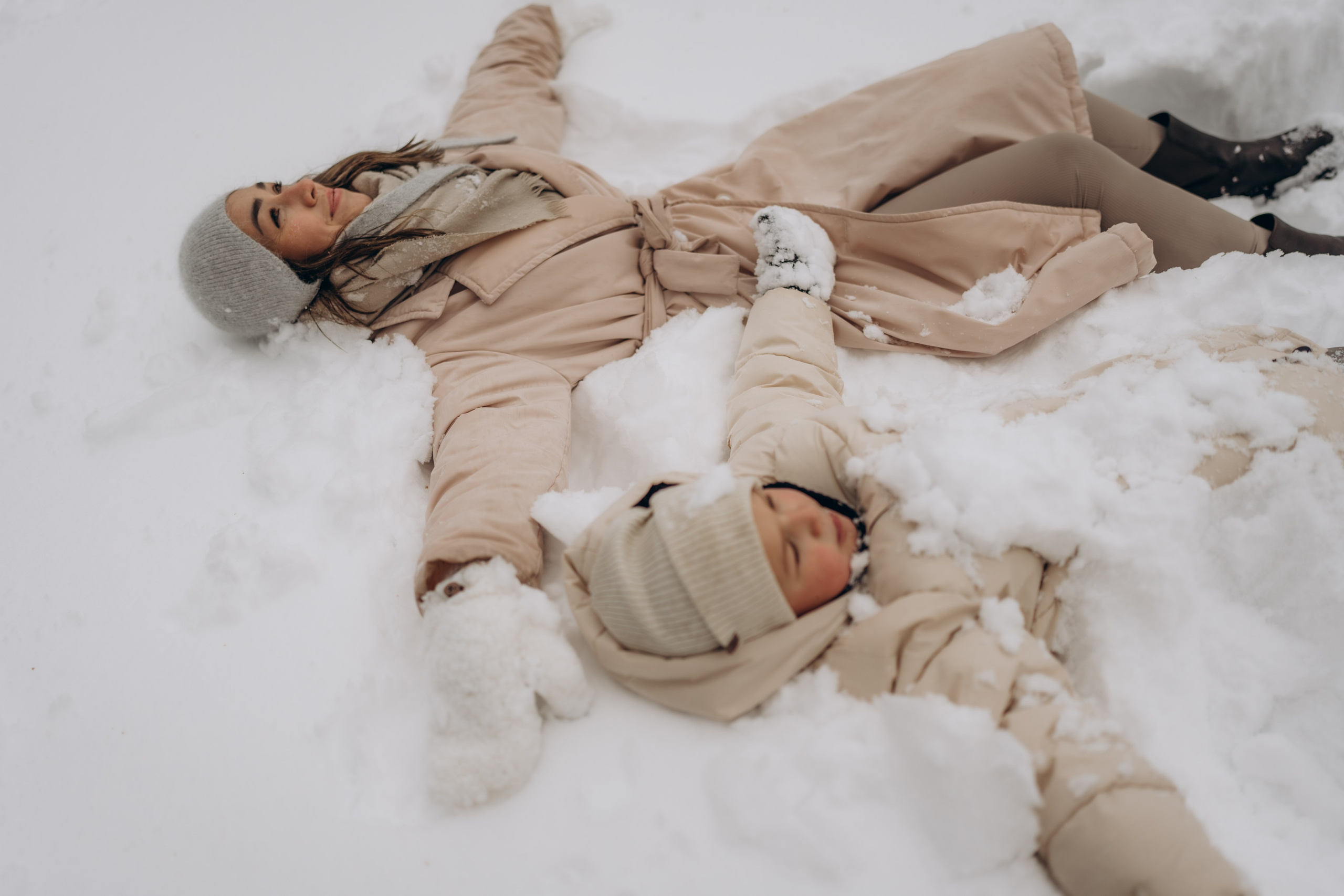На катке. Семейный фотограф Москва. Фотограф беременности и материнства Москва