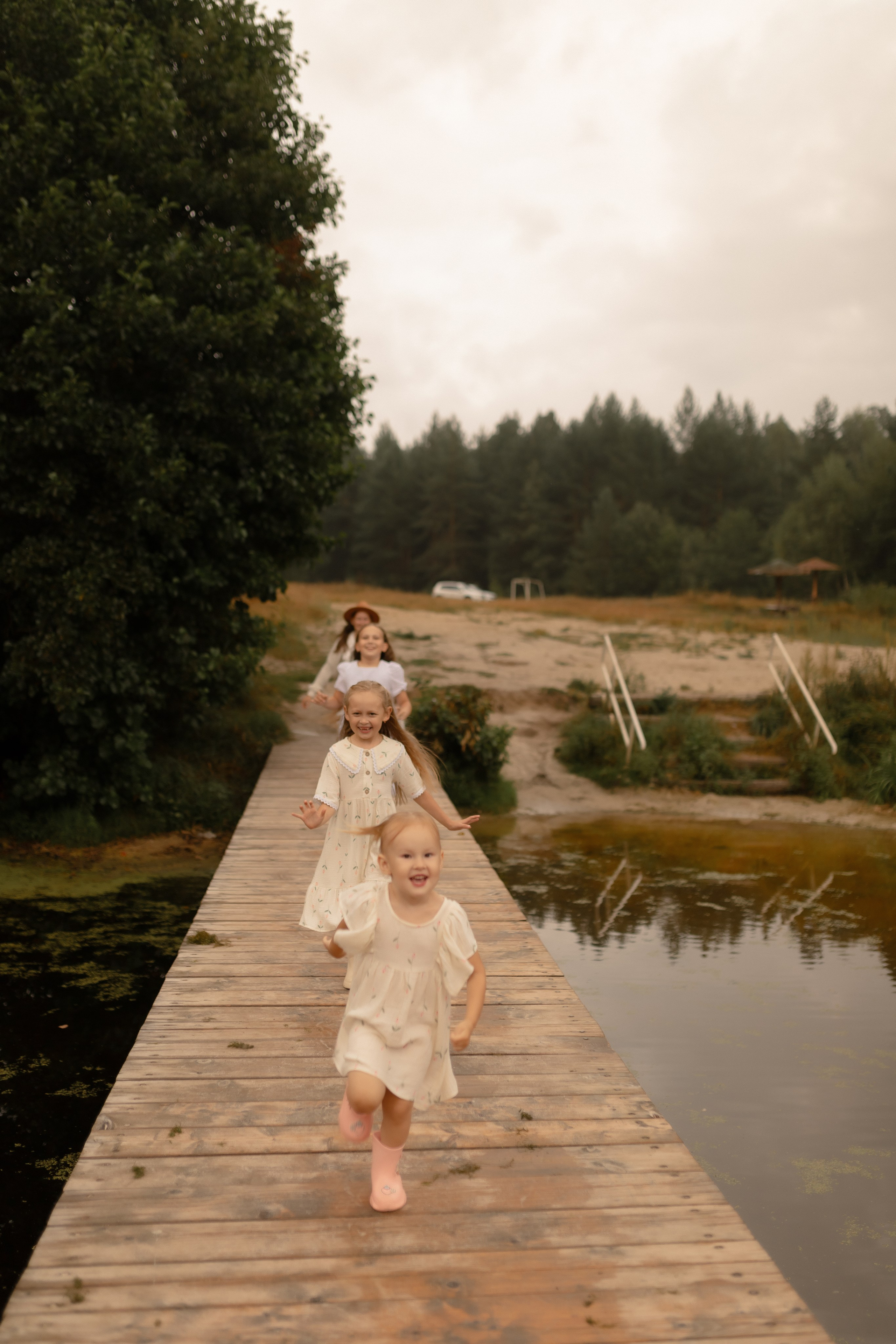 Мама Алина, Маша, Дина и Анечка. Фотограф Татьяна Семенова