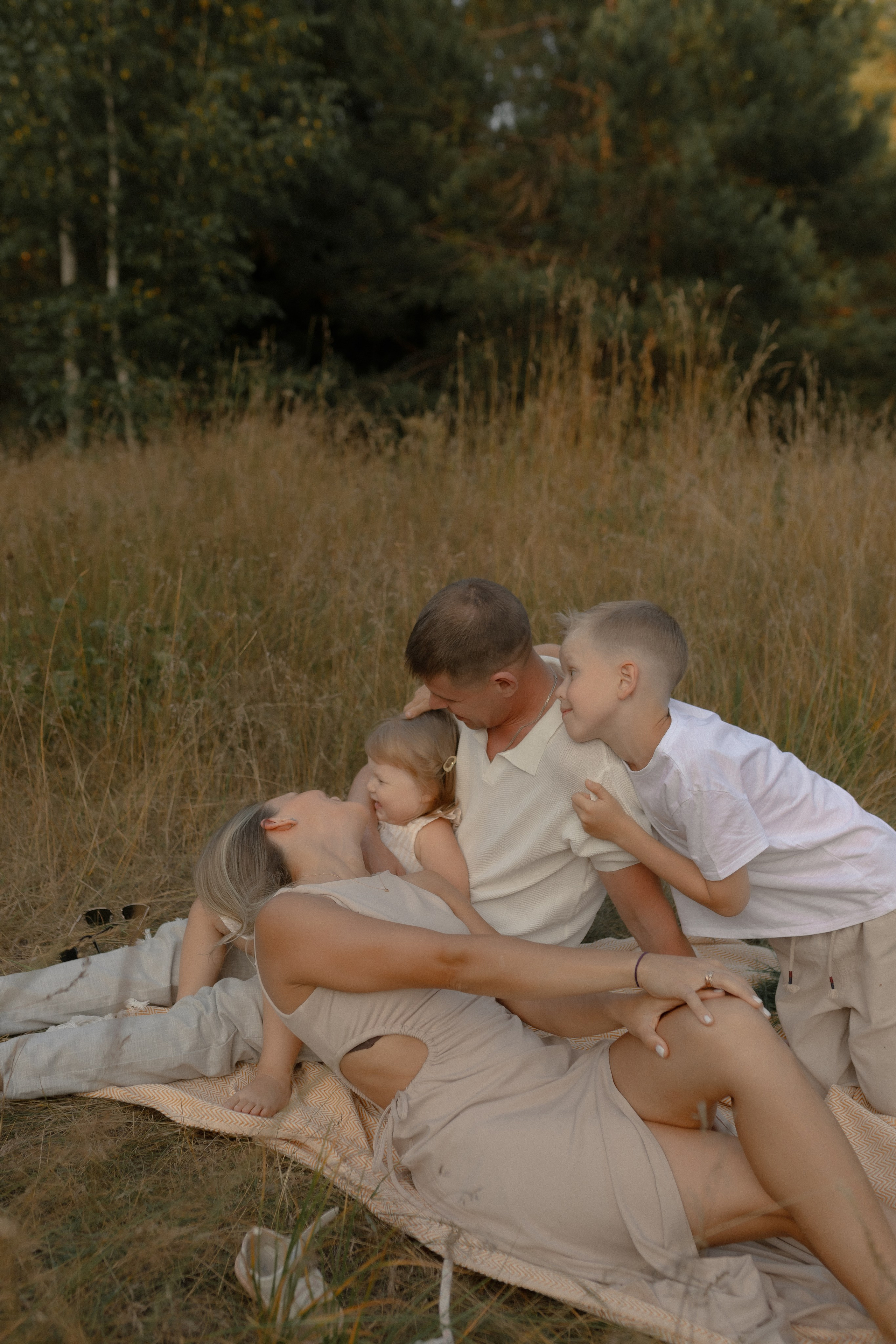 Алексей, Мария, Ваня и Варя. Фотограф Татьяна Семенова
