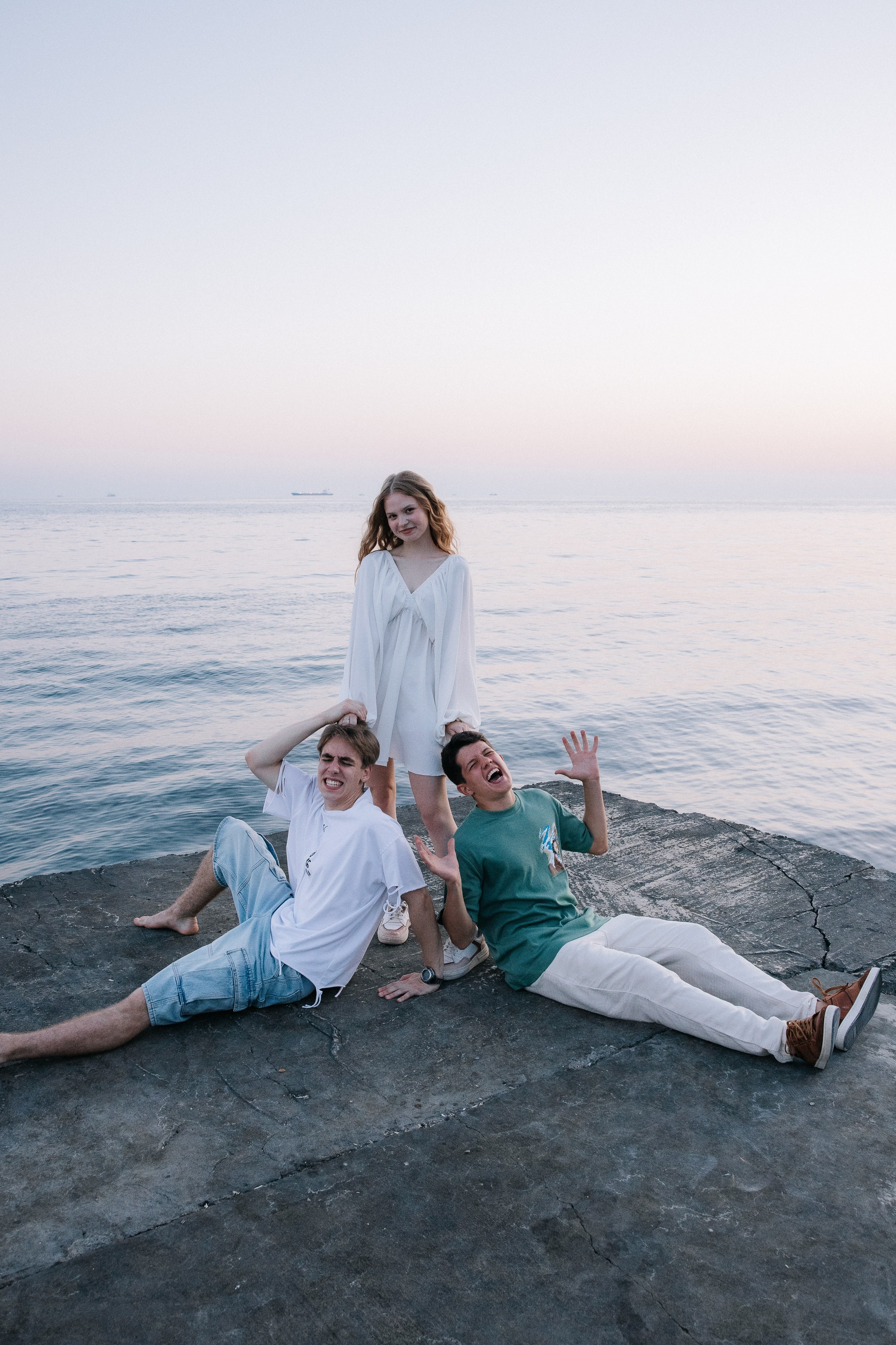 Скалы Широкая балка- старшая школа. Выпускные альбомы Натальи Бутко: Новороссийск, Анапа, Геленджик