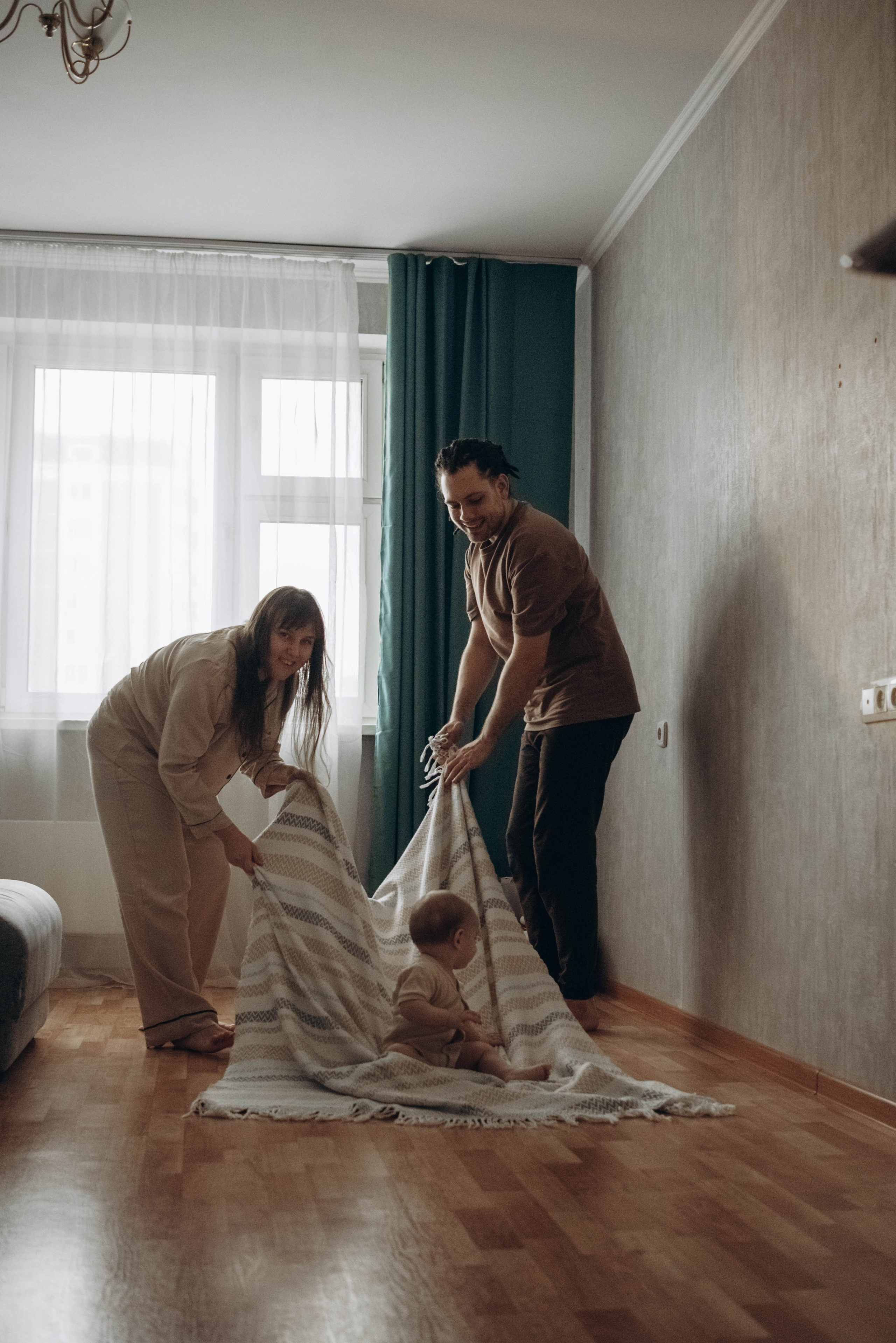 Домашняя семейная фотоссесия с малышом. Семейный фотограф в Железнодорожном Масаева Елена