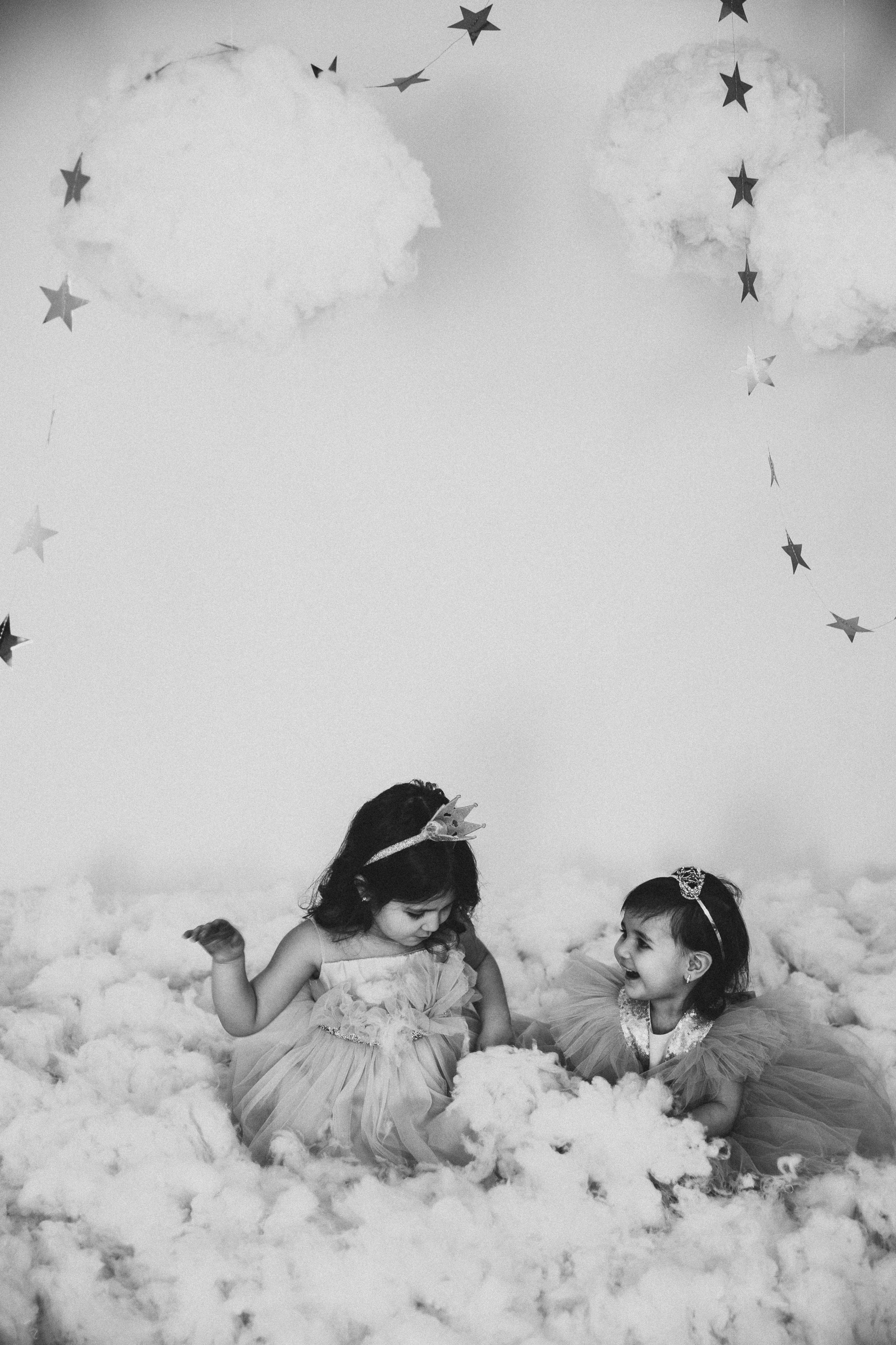 Маюша и Милаша в облаках. Воронистая Анастасия. Фотограф Якутия, Томпонский район