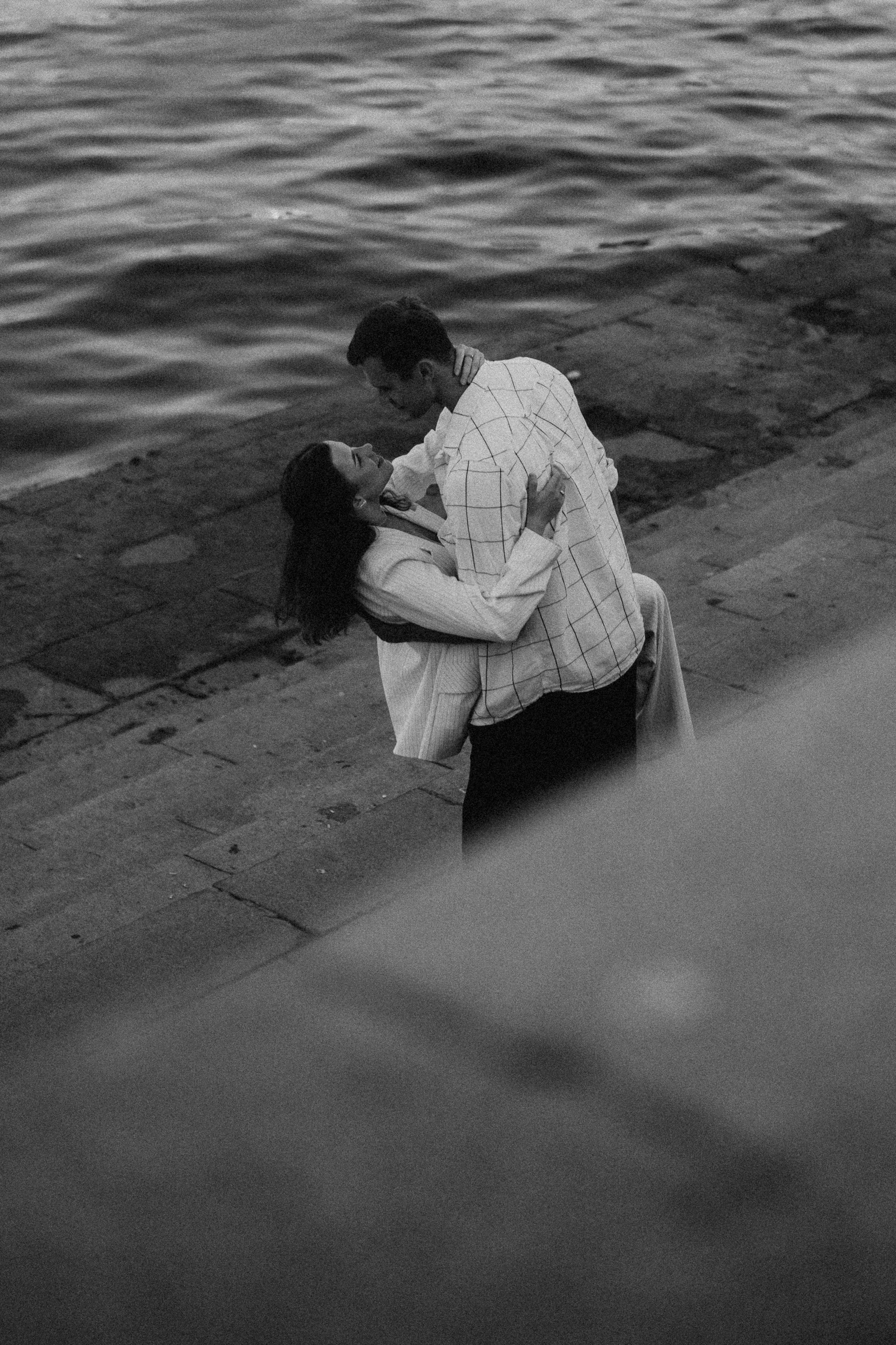 Любовь на набережной в Москве