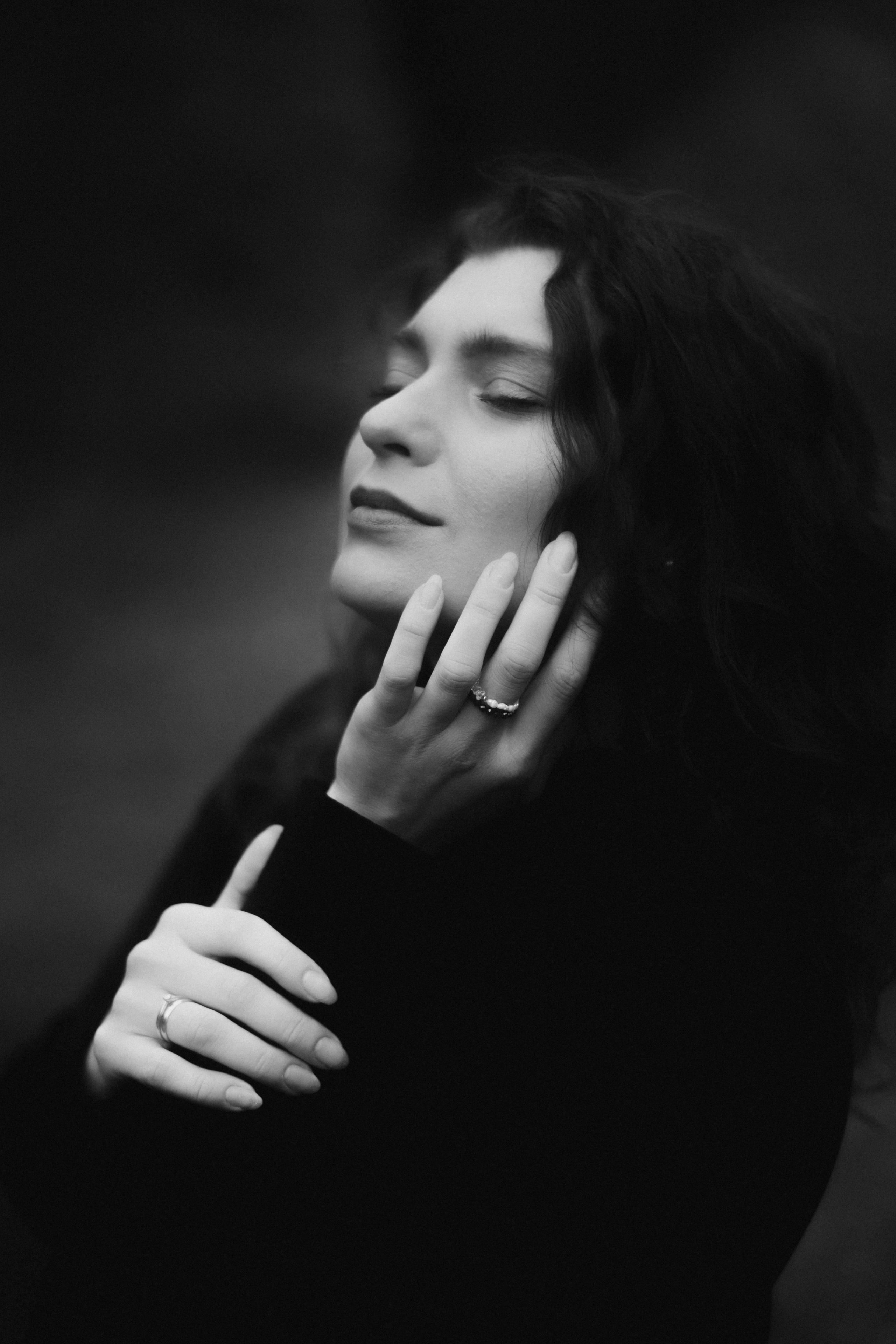 Фотосессия в готическом стиле возле Усадьбы Середниково