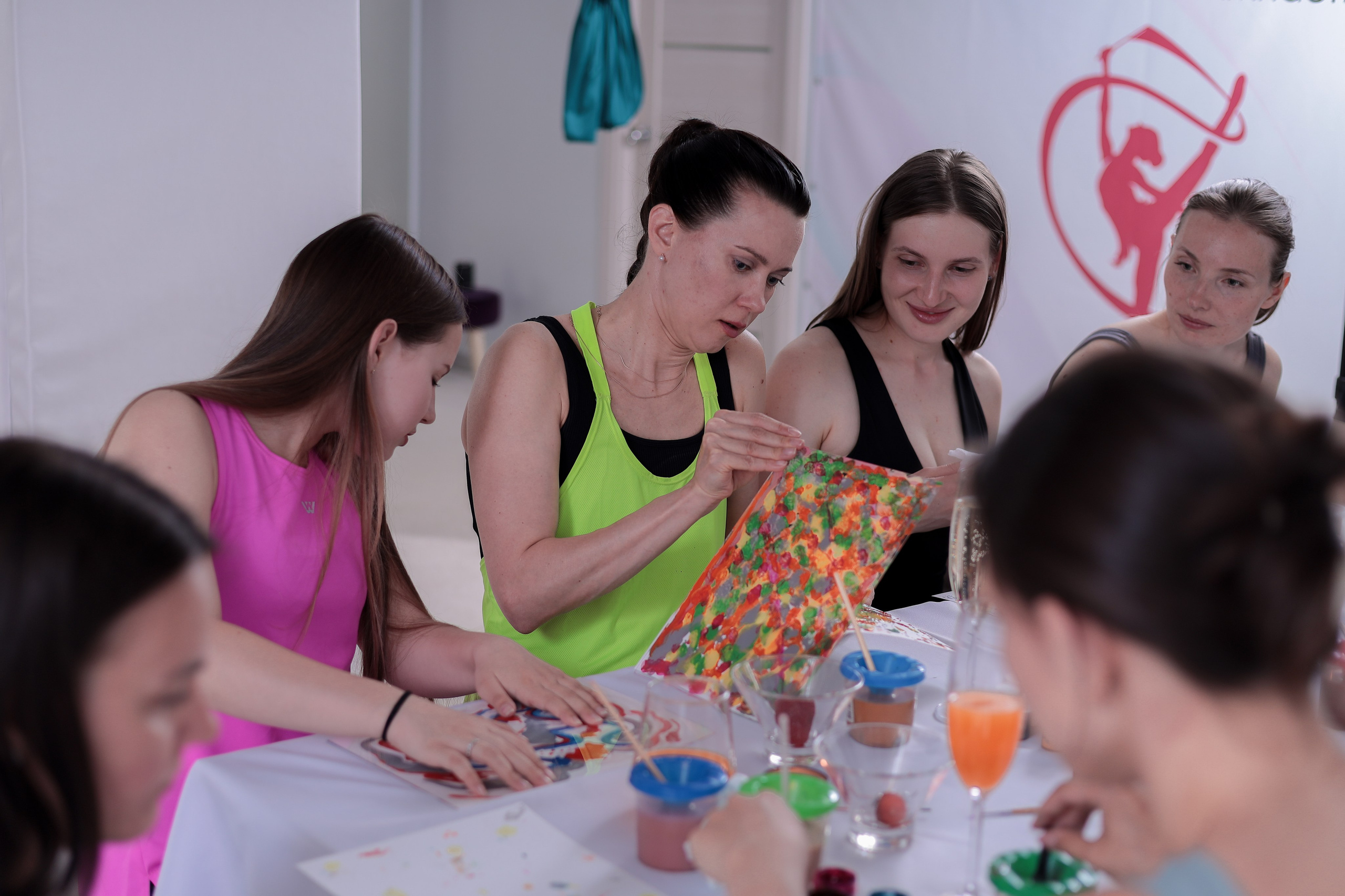 Арт-терапия + аэройога. Фотограф Надршина Лилия