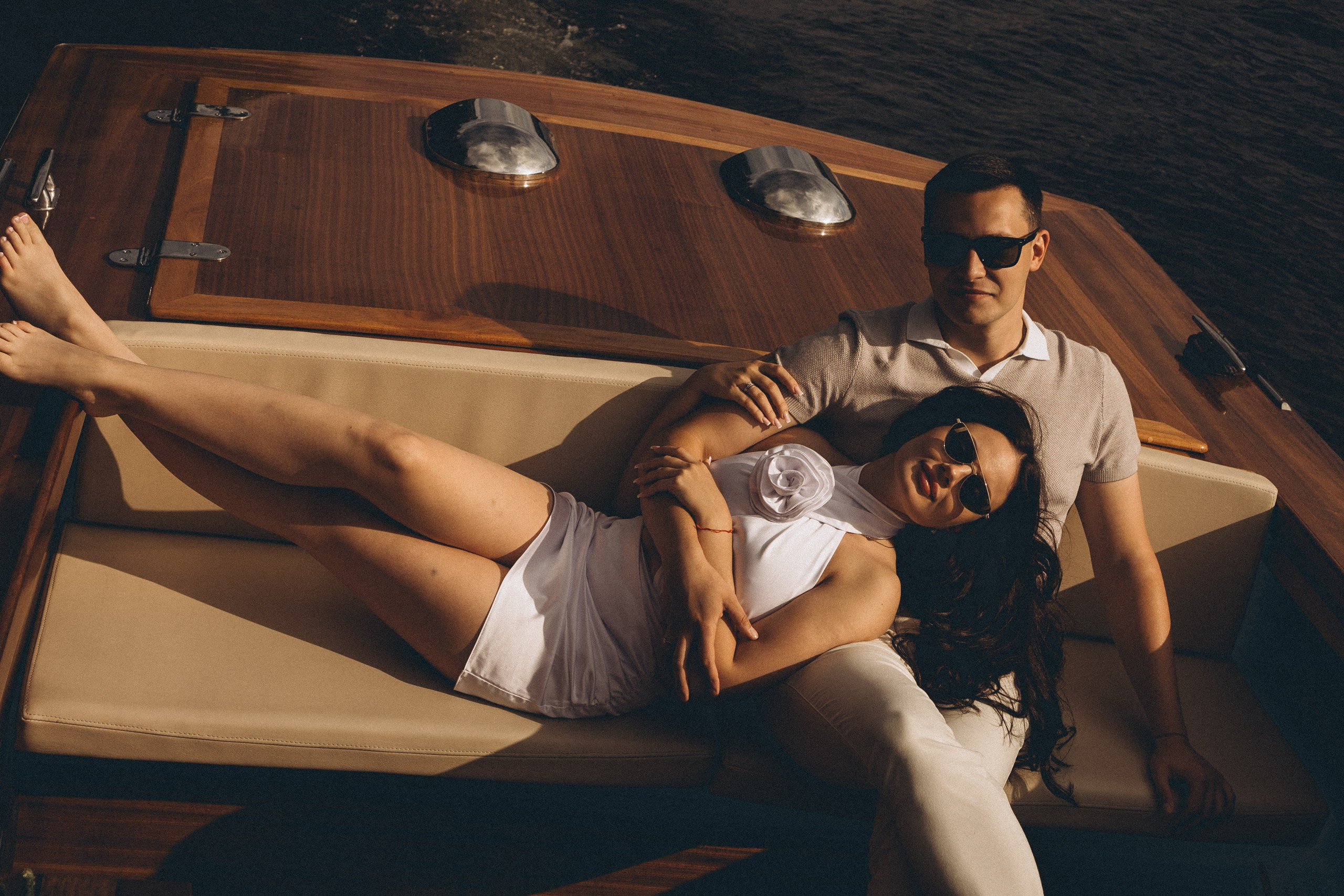 СВАДЕНБНАЯ СЬЕМКА НА КАТЕРЕ ПО КАНАЛАМ САНКТ-ПЕТЕРБУРГА И В АКВАТОРИИ НЕВЫ. Профессиональный фотограф, Санкт-Петербург — Виктория Богомолова