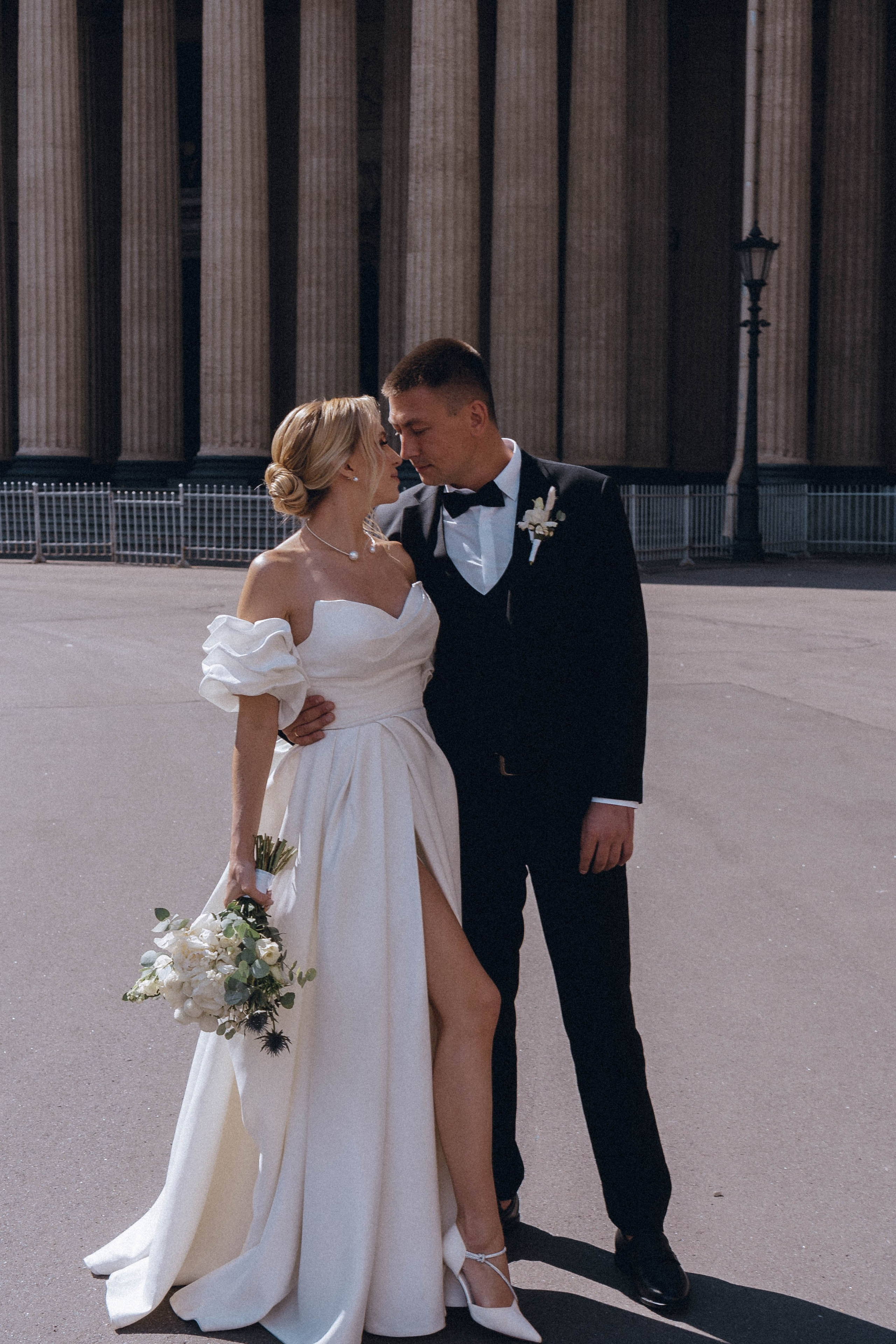 СВАДЕНБНАЯ СЬЕМКА НА КАТЕРЕ ПО КАНАЛАМ САНКТ-ПЕТЕРБУРГА И В АКВАТОРИИ НЕВЫ. Профессиональный фотограф, Санкт-Петербург — Виктория Богомолова