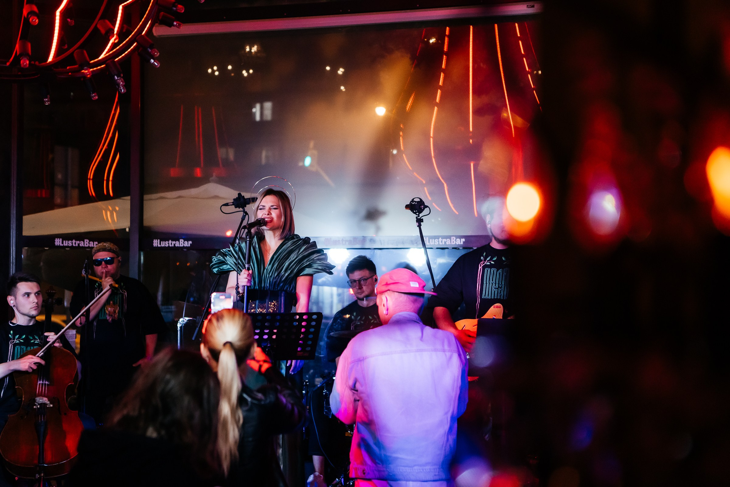 Полюшка в Lustra bar. Репортажный и свадебный фотограф Катерина Потапова