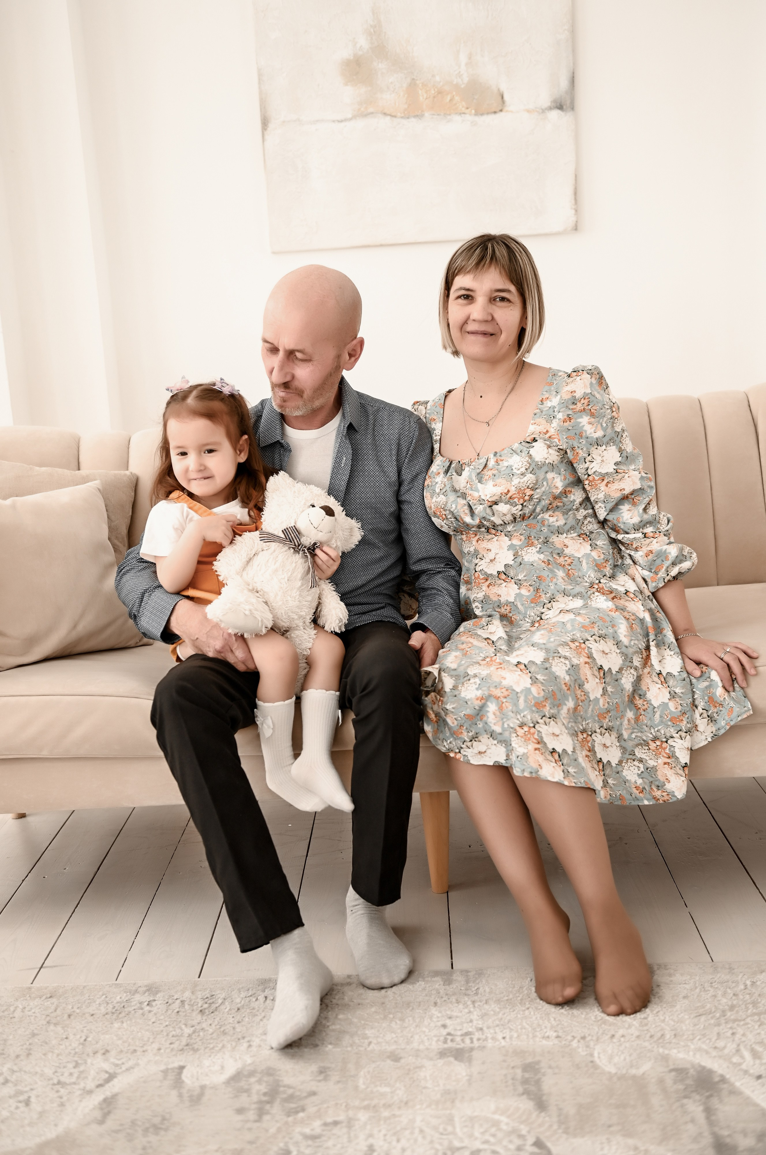 Семейная студийная  фотосессия 2. Свадебный, семейный, детский, контент фотограф в Омске Максим Ильин