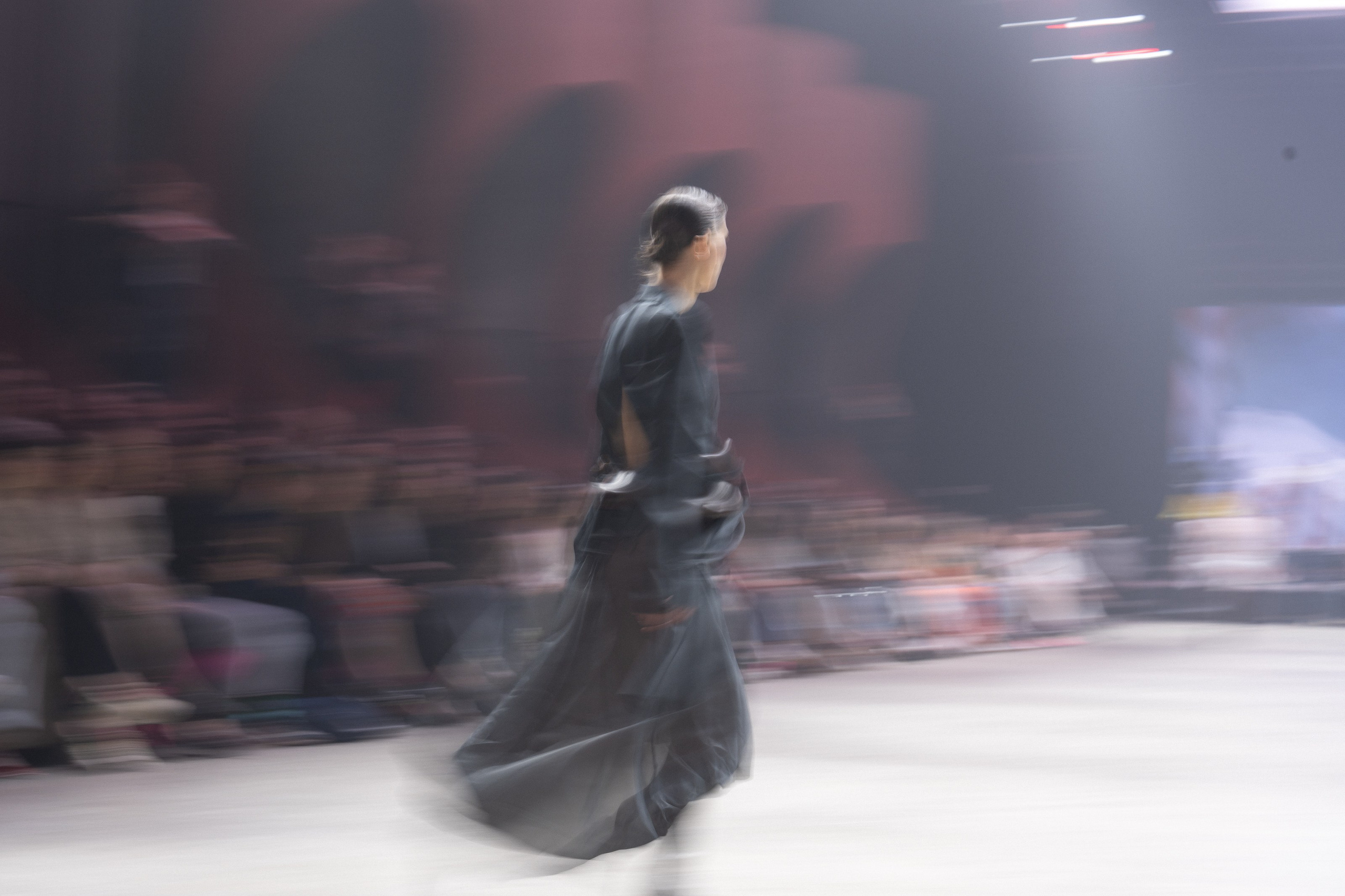 Показ Школы дизайна НИУ ВШЭ. Фотограф Николай Прокофьев модельные тесты в Москве