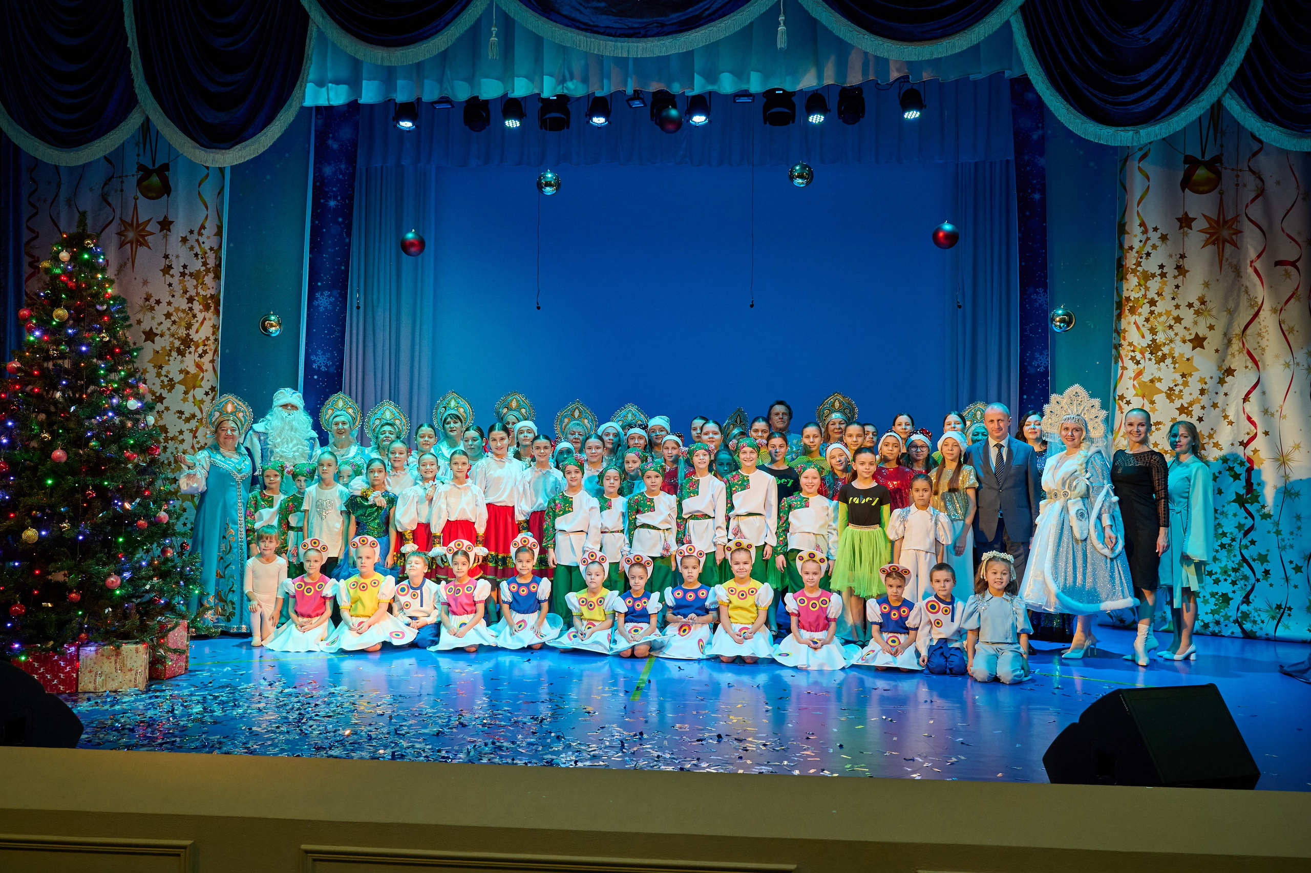 НГ концерт в Марьиной роще. Жизнь курорта Кабардинка в фотографиях