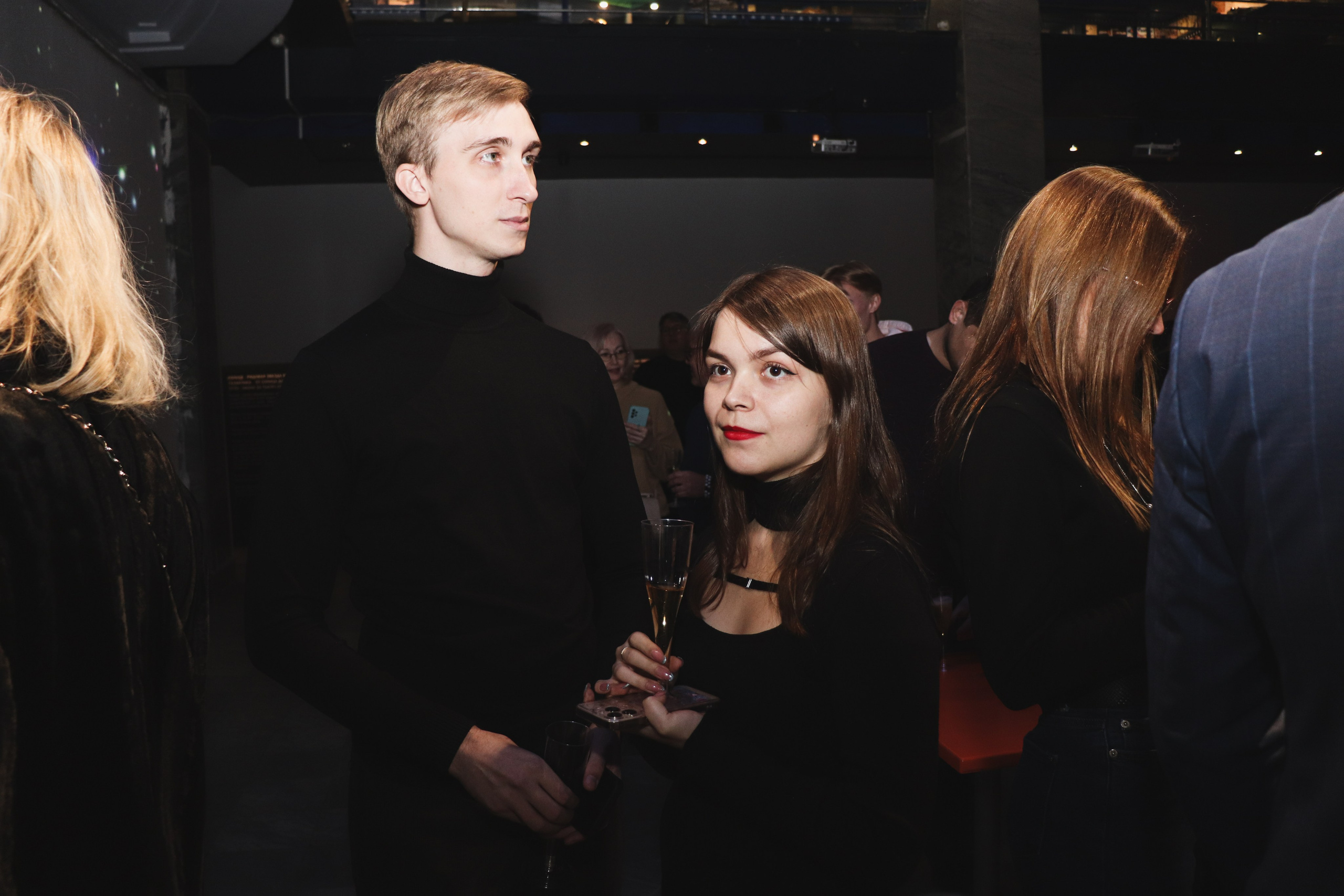 Выставка «ЧТО-ТО НА ЯРКОМ». Ивентный фотограф в Санкт-Петербурге Олег Комков