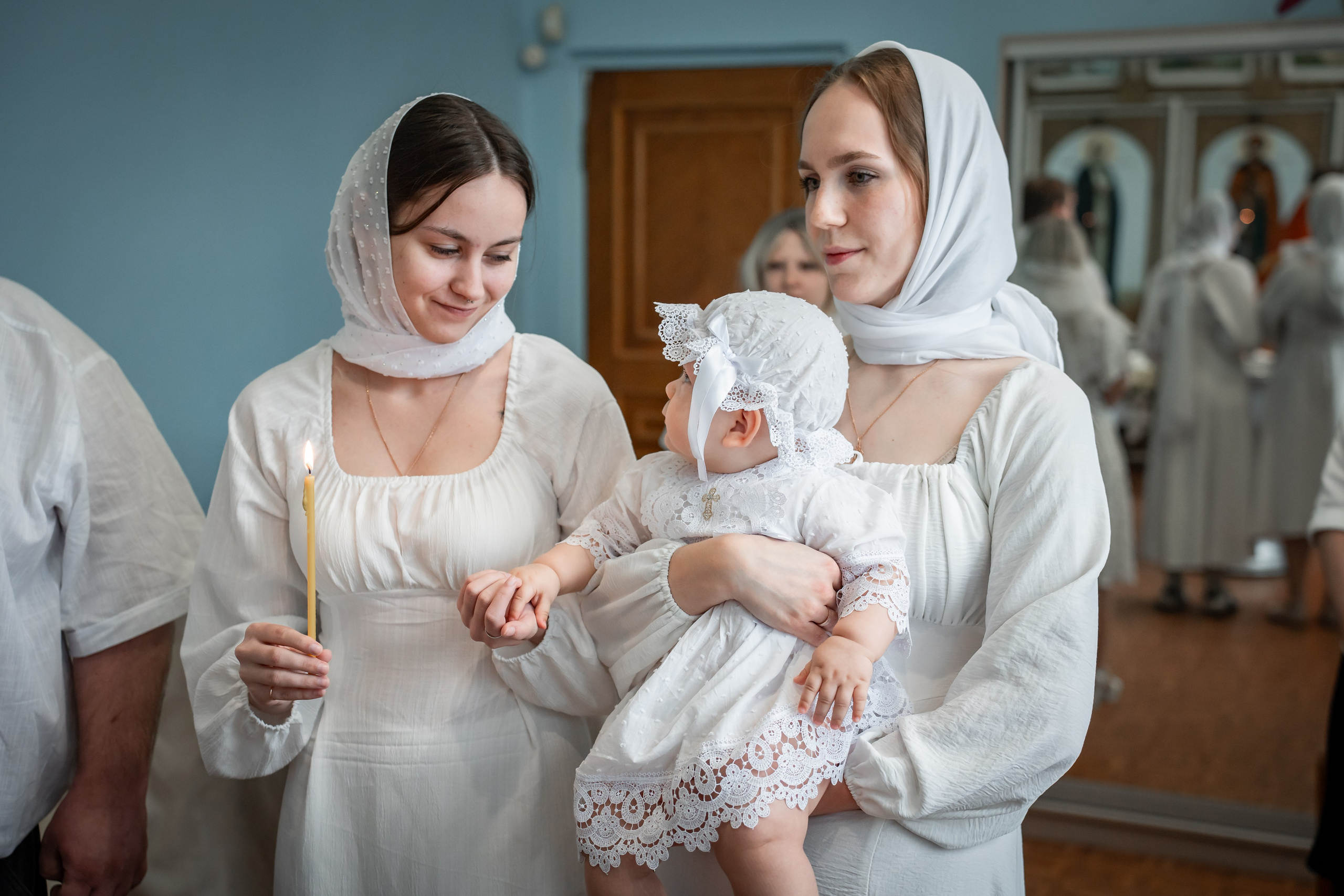 Крещение Таисии в г. Щекино храм в честь иконы Божией матери. Фотограф на Крещение Тула и Венчание в Туле, детский и семейный фотограф