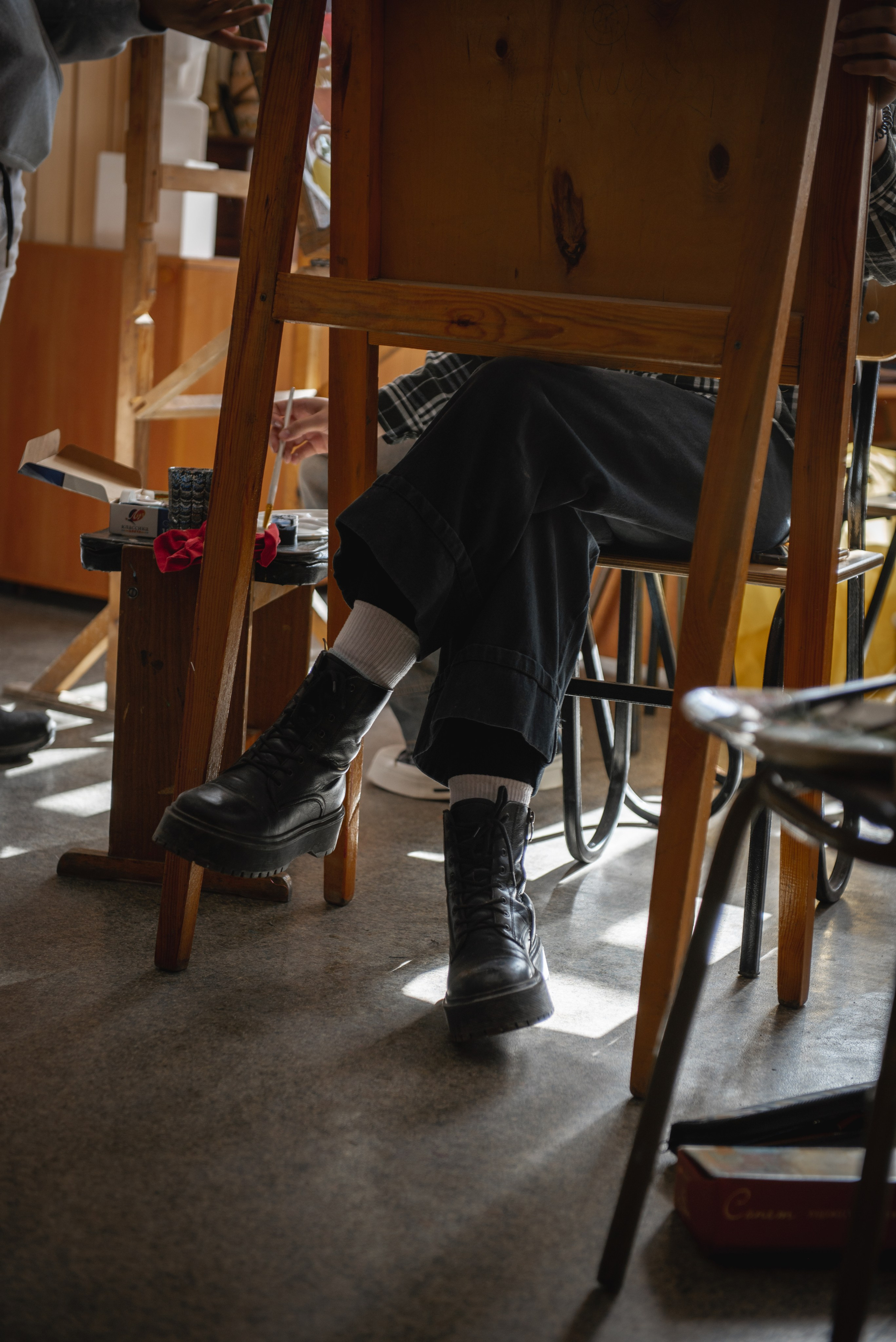 В мастерской. Фотограф Алёна Липатова. Репортаж. Портрет. Москва