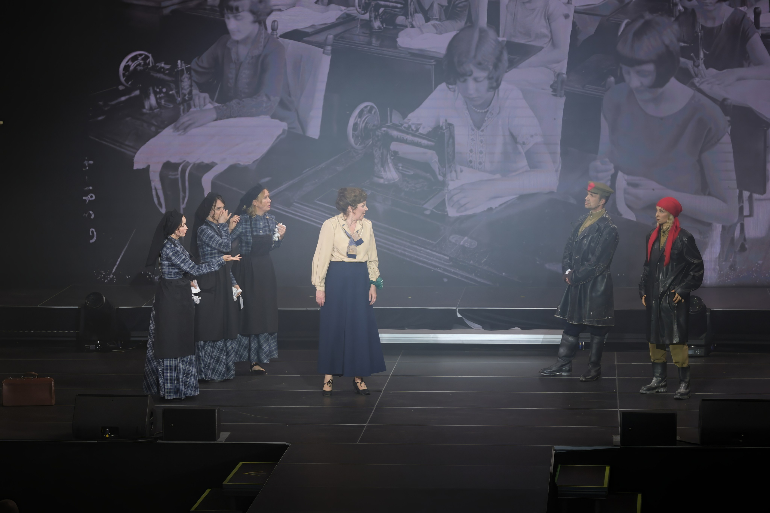 Подиумный спектакль «Стиль Надежды». Добро пожаловать в студию «Цифровой скульптор»  где искусство встречается с технологиями!