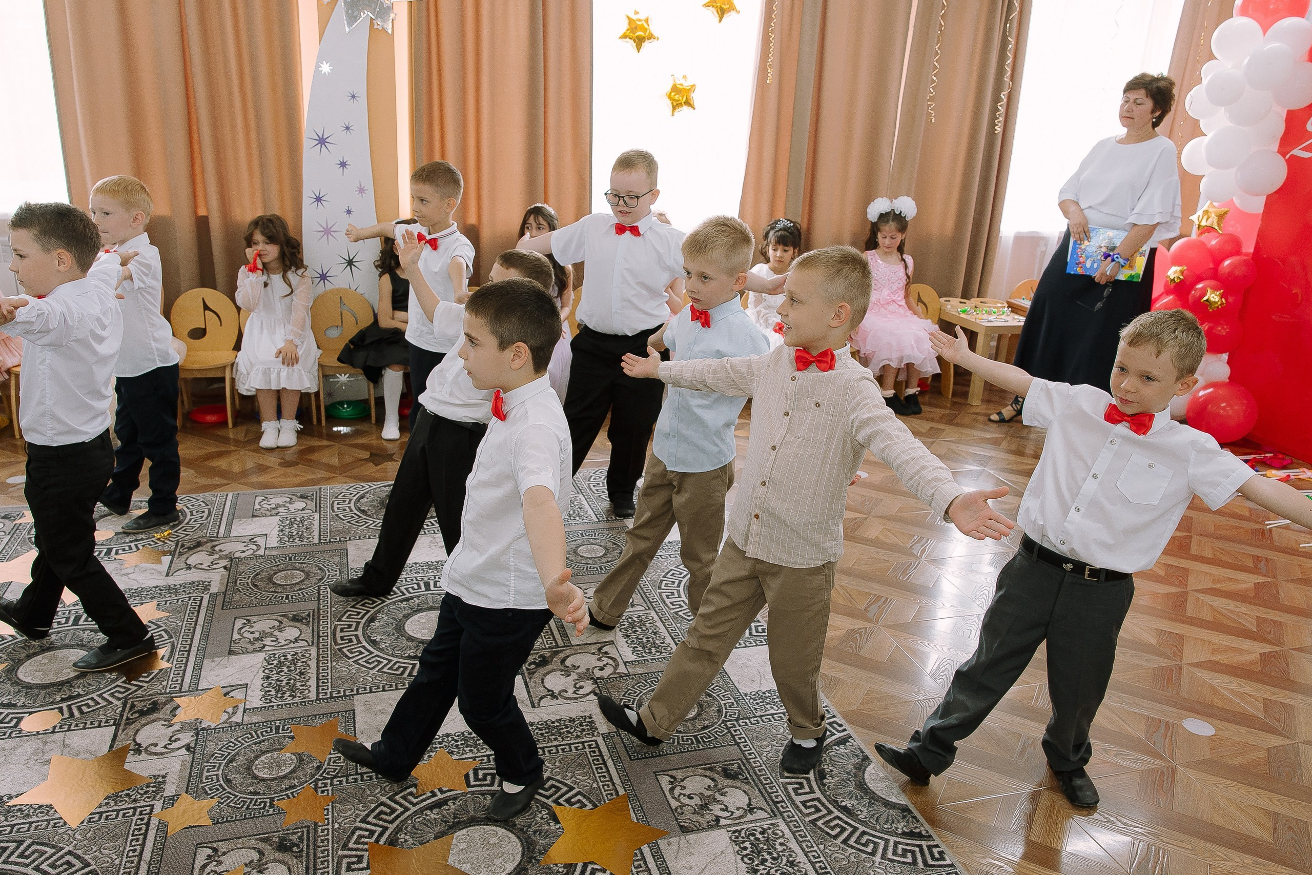 Выпускной в ДС 26. Выпускные альбомы Натальи Бутко: Новороссийск, Анапа, Геленджик