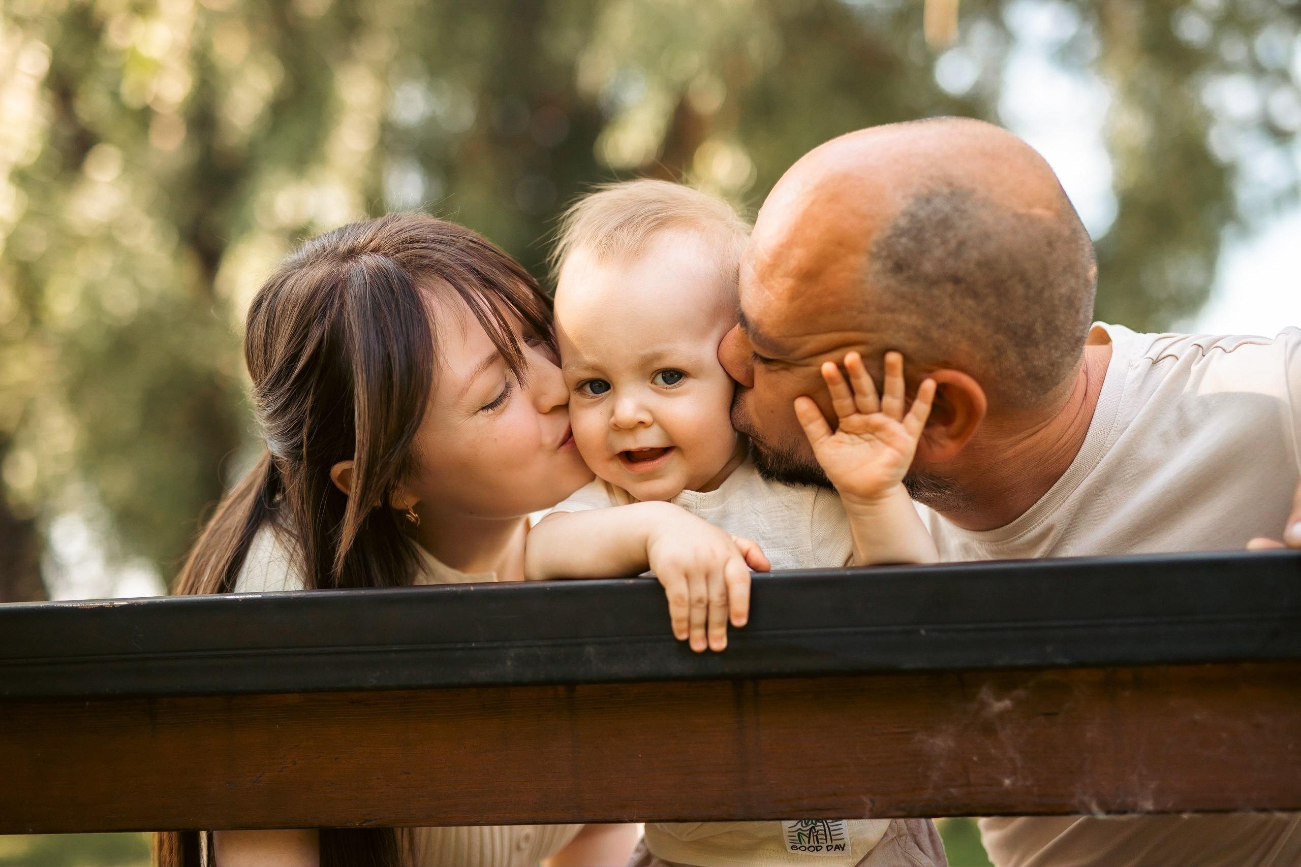 Семейная съёмка в парке Савелий, Дарья и Иван. Креативный и женский Фотограф Омске Наталья Лебедева
