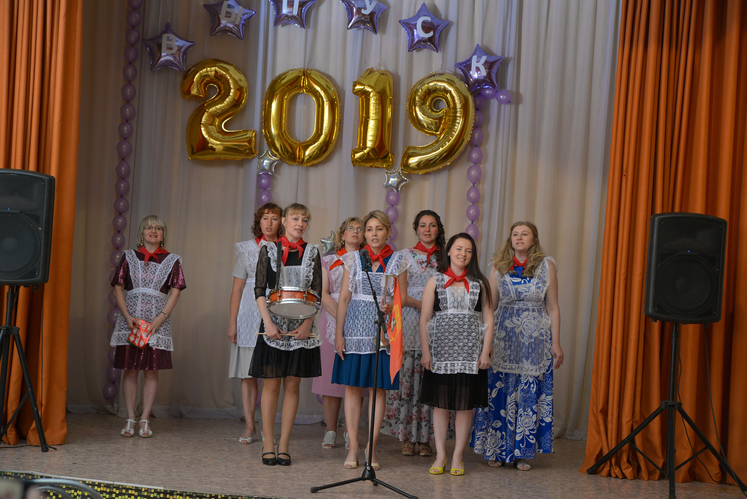 Звонок и выпускной. Фотограф, видеооператор Нина Коршунова