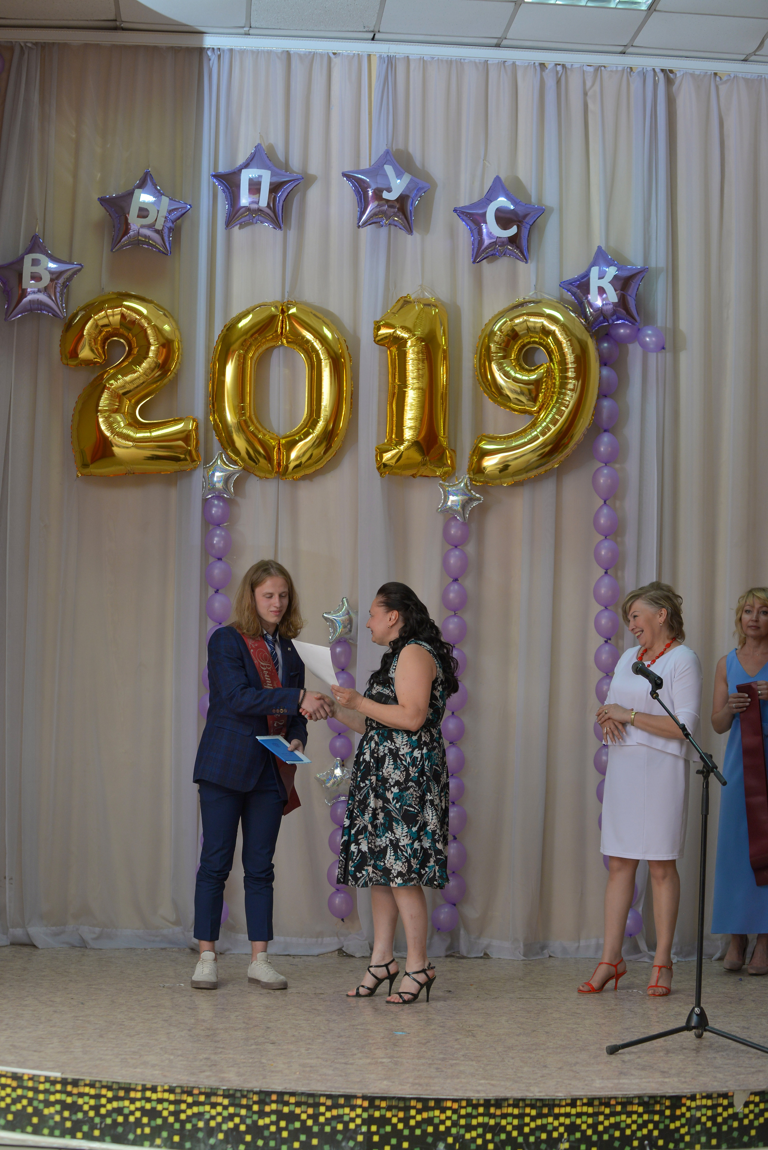 Звонок и выпускной. Фотограф, видеооператор Нина Коршунова