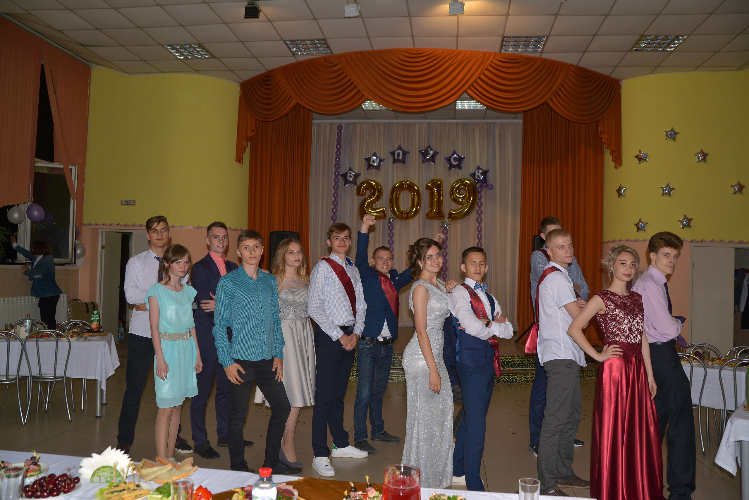 Звонок и выпускной. Фотограф, видеооператор Нина Коршунова