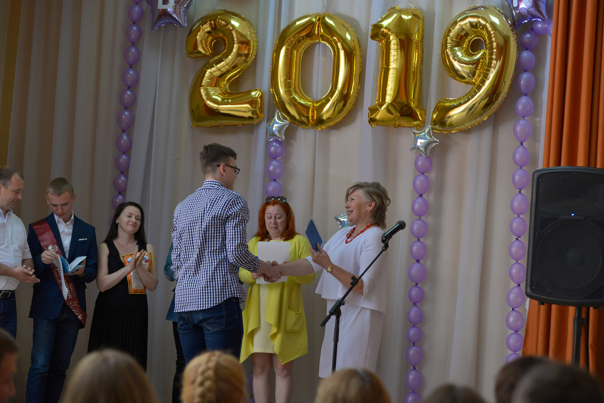 Звонок и выпускной. Фотограф, видеооператор Нина Коршунова