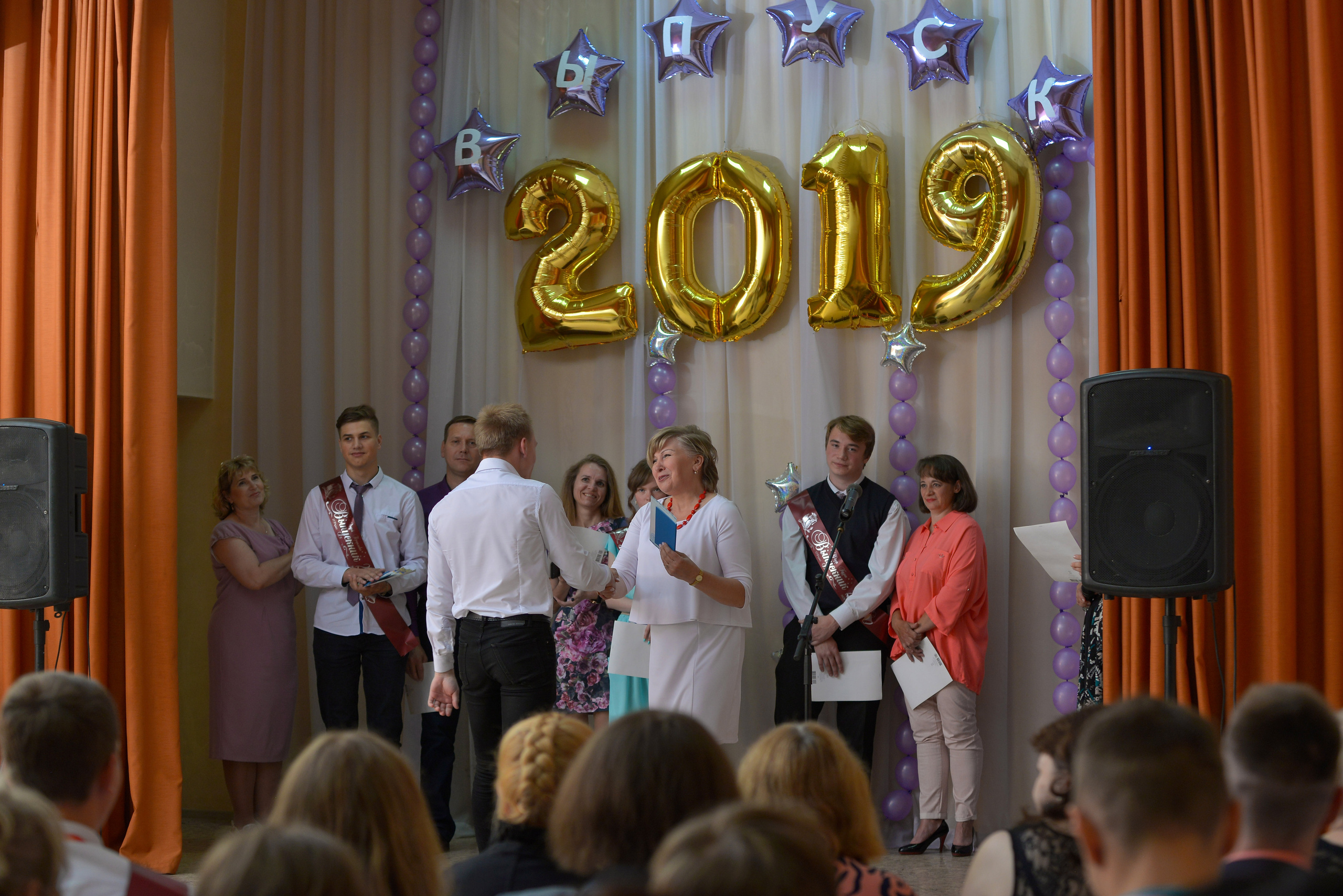 Звонок и выпускной. Фотограф, видеооператор Нина Коршунова