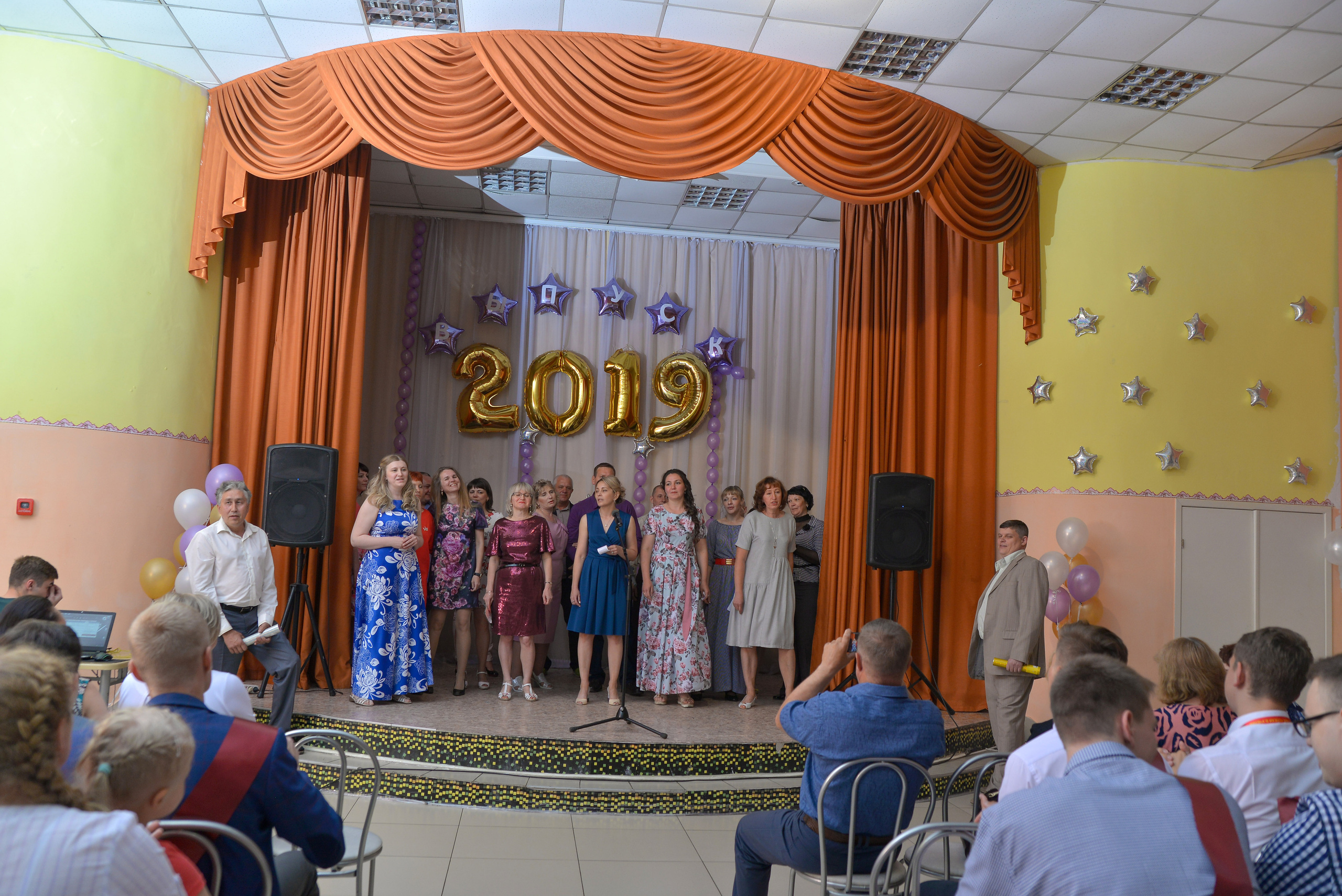 Звонок и выпускной. Фотограф, видеооператор Нина Коршунова