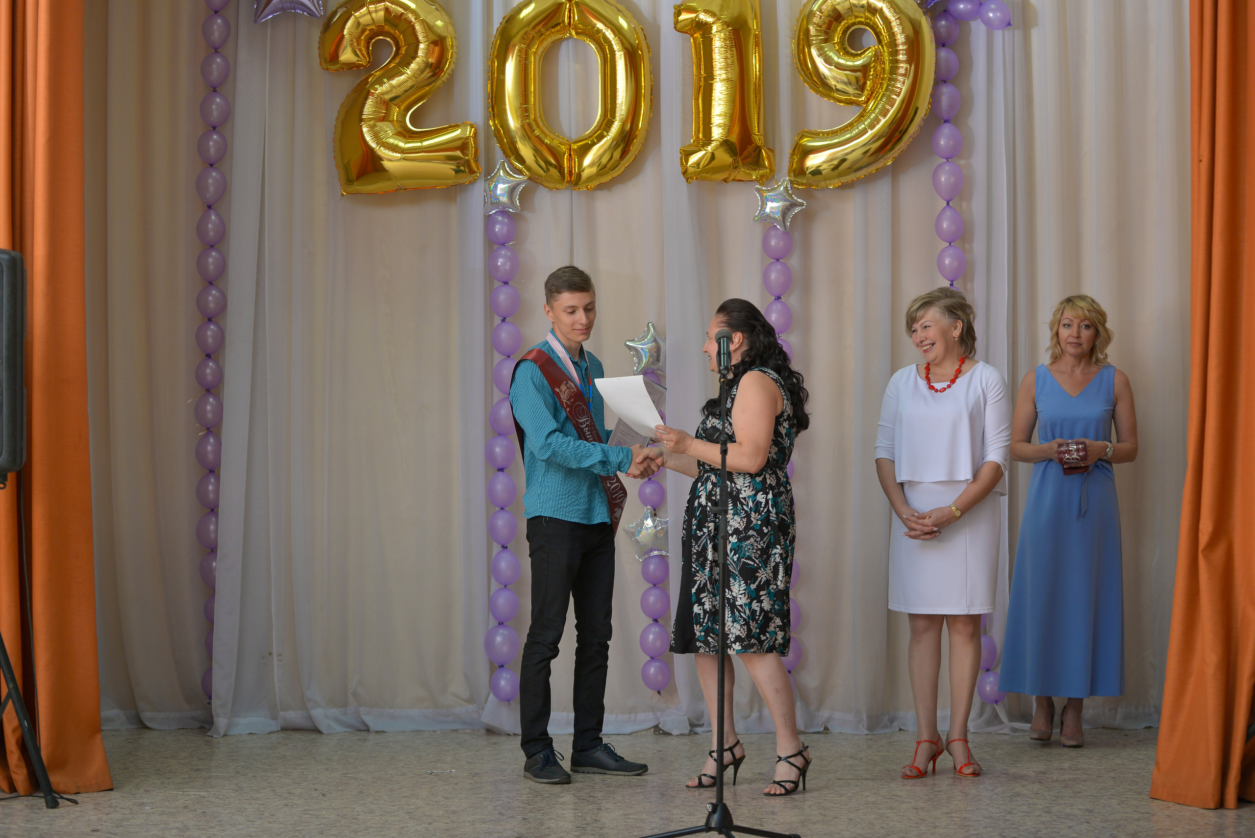 Звонок и выпускной. Фотограф, видеооператор Нина Коршунова