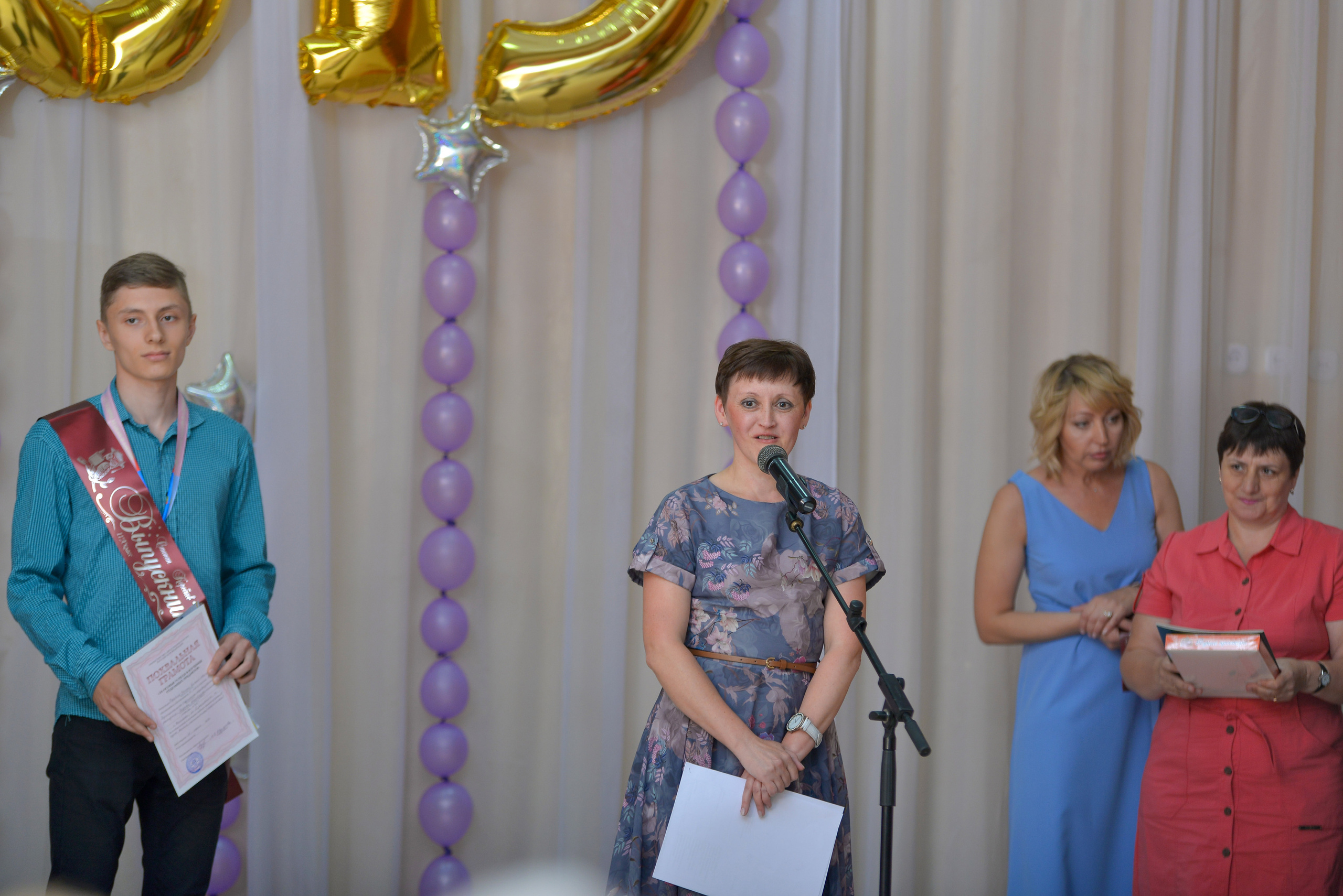 Звонок и выпускной. Фотограф, видеооператор Нина Коршунова