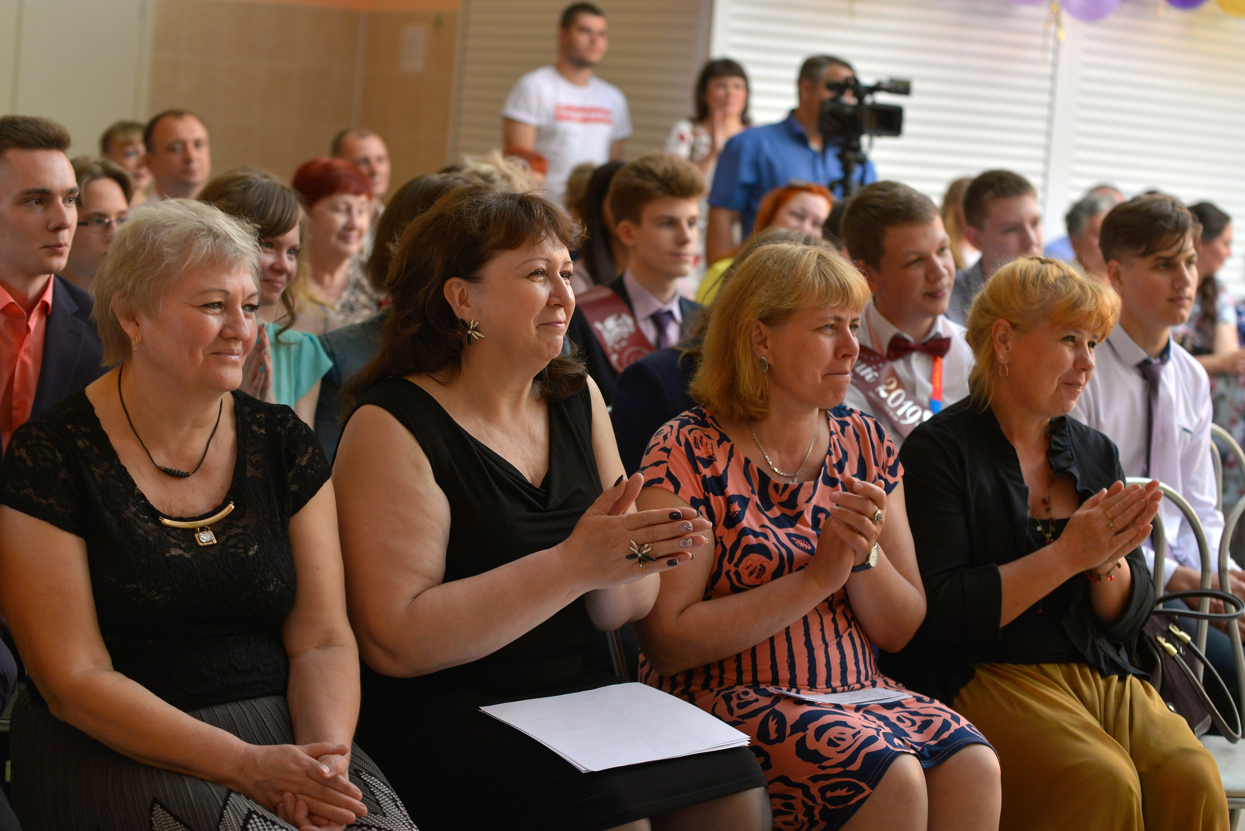 Звонок и выпускной. Фотограф, видеооператор Нина Коршунова