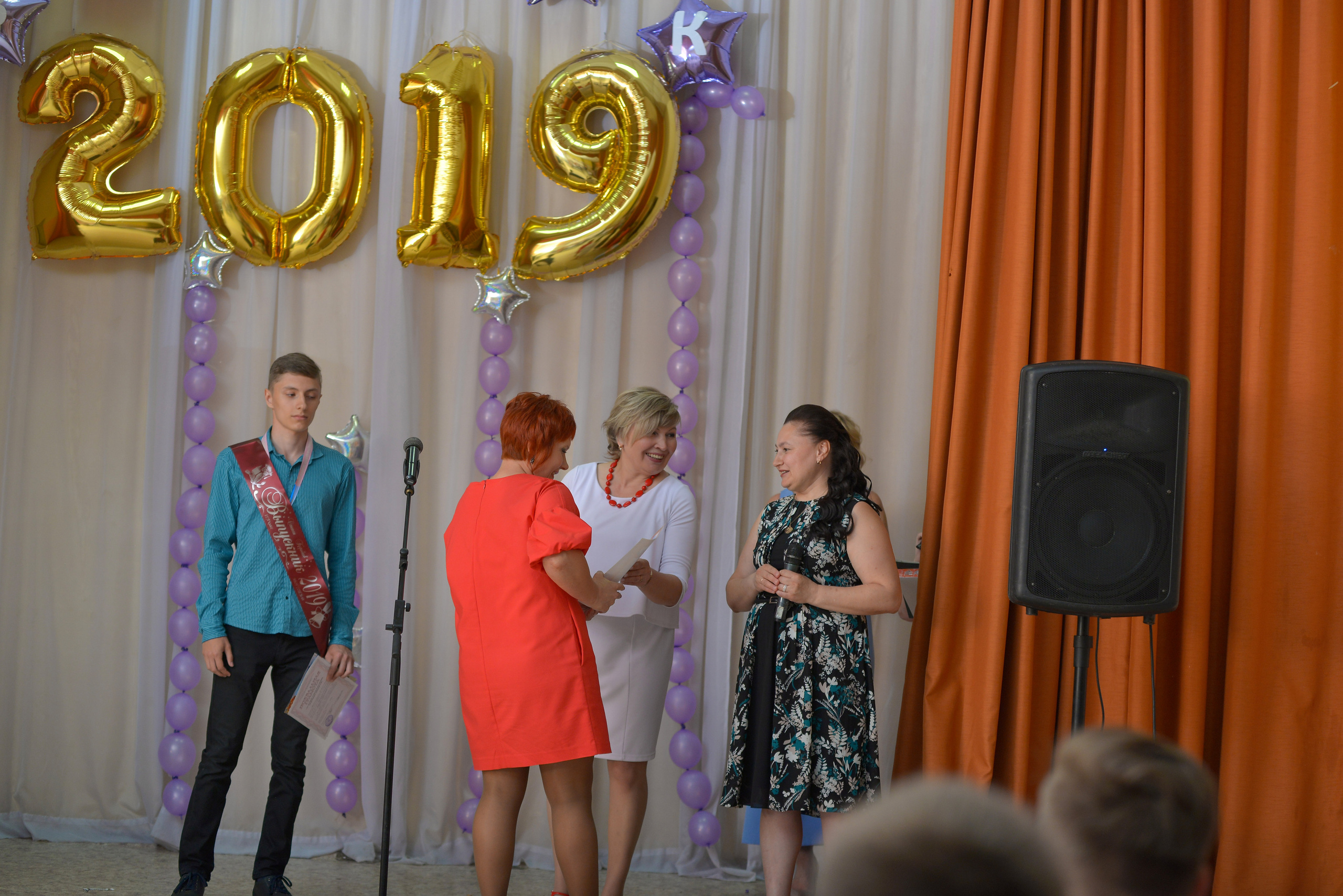 Звонок и выпускной. Фотограф, видеооператор Нина Коршунова