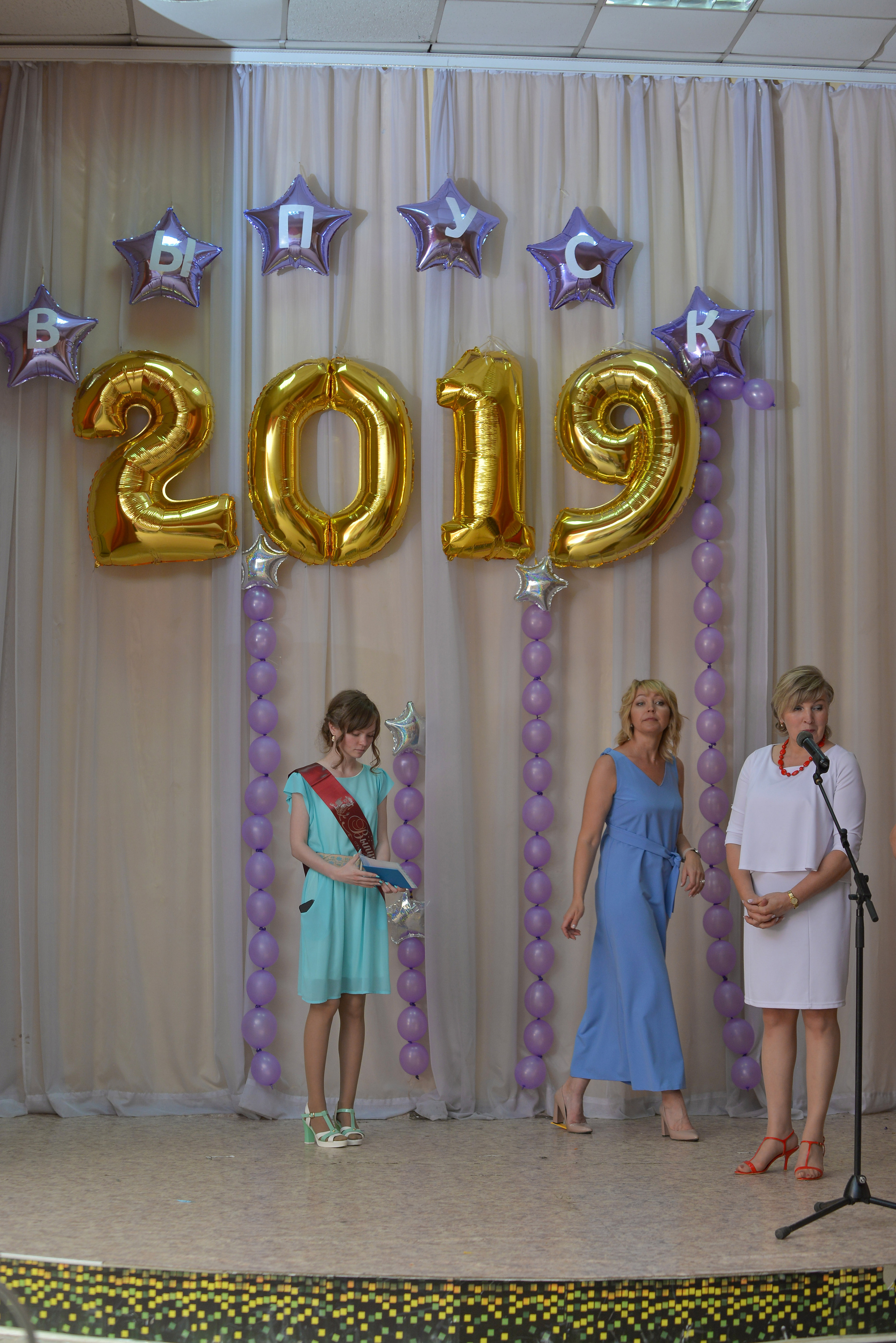 Звонок и выпускной. Фотограф, видеооператор Нина Коршунова